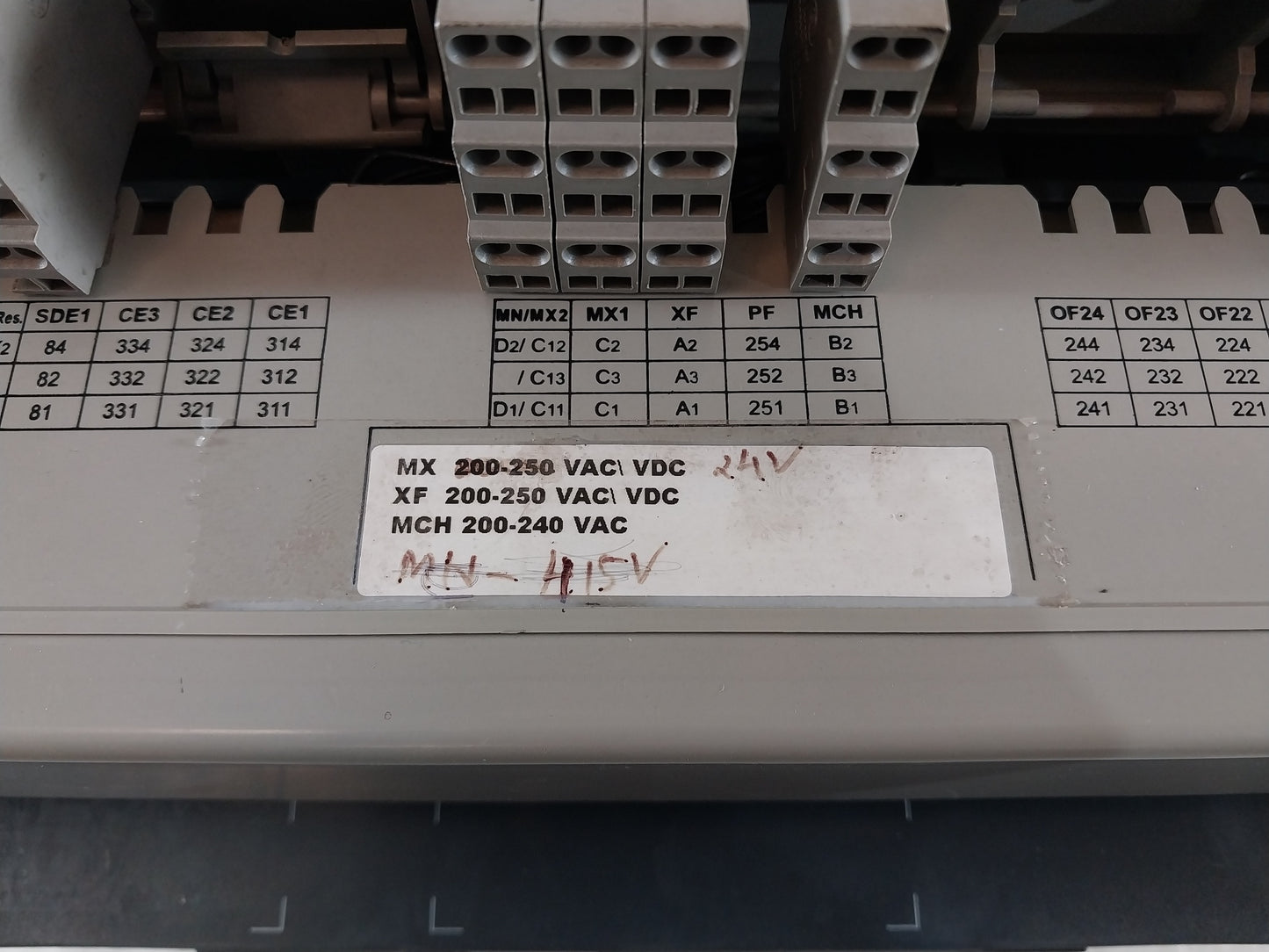 SCHNEIDER ELECTRIC NW32 H1 MASTERPACT CIRCUIT BREAKER 3200A 3 POLE