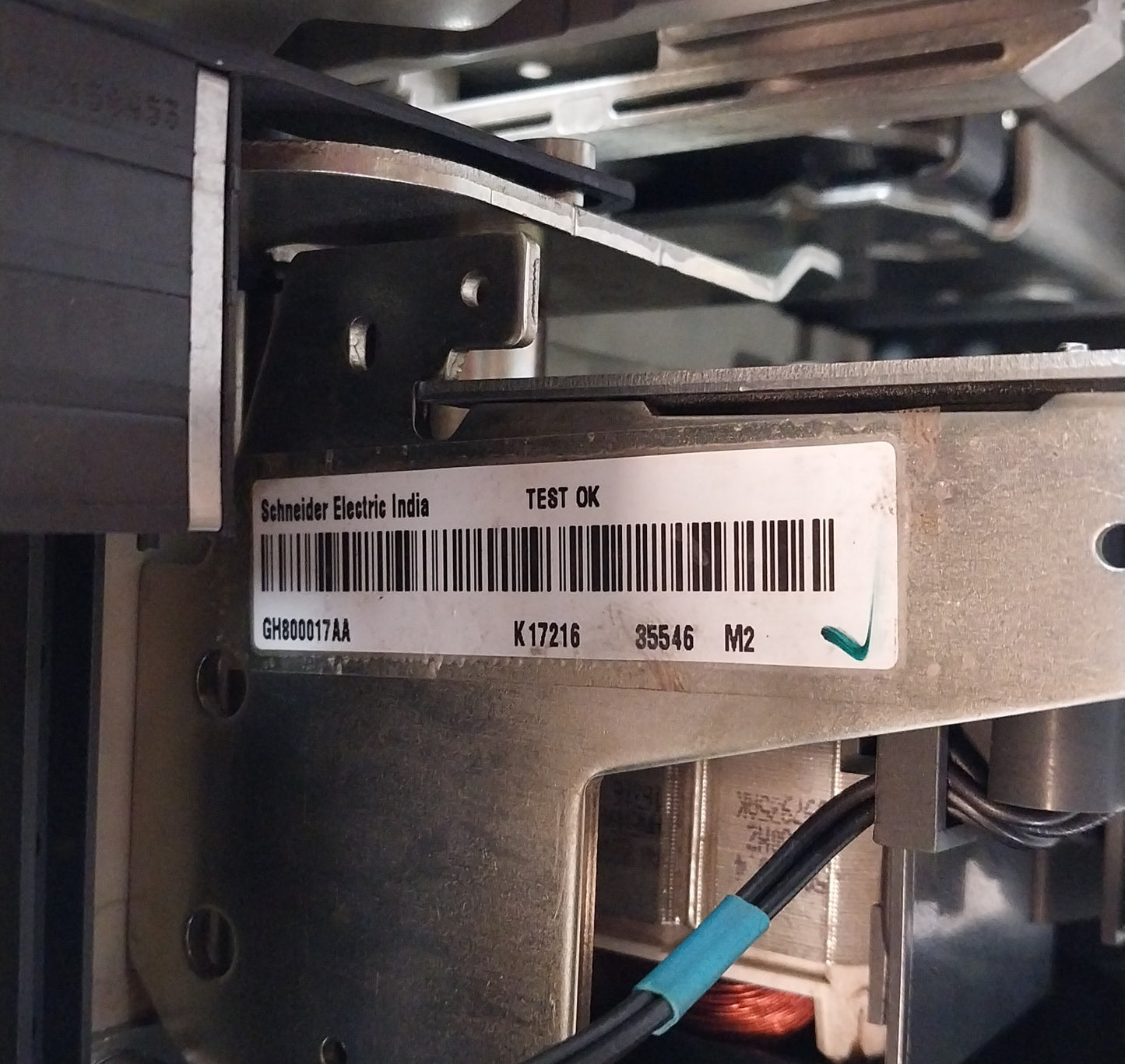 SCHNEIDER ELECTRIC NW32 H1 MASTERPACT CIRCUIT BREAKER 3200A 3 POLE