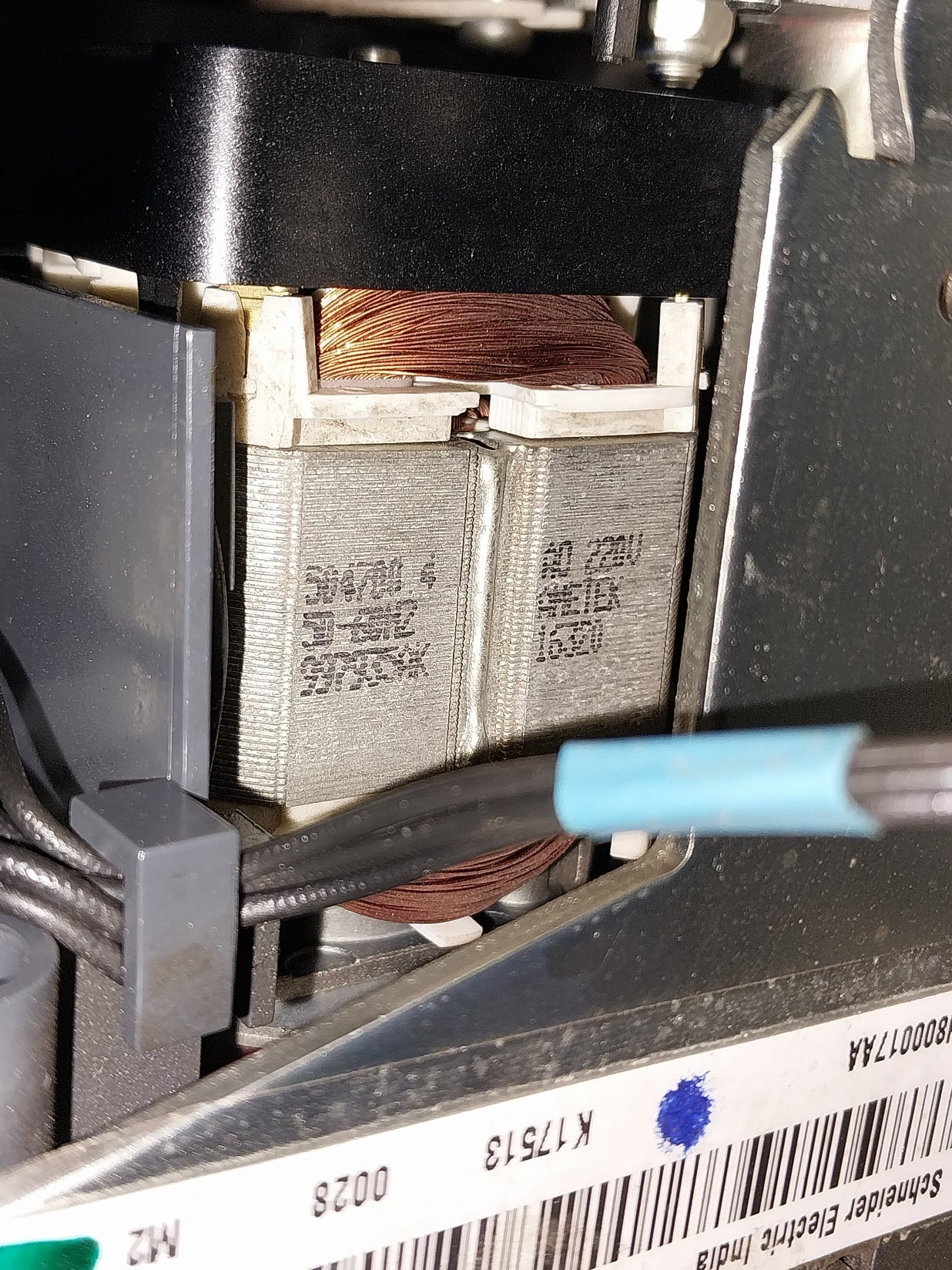 SCHNEIDER ELECTRIC NW32 H1 MASTERPACT CIRCUIT BREAKER 3200A 3 POLE