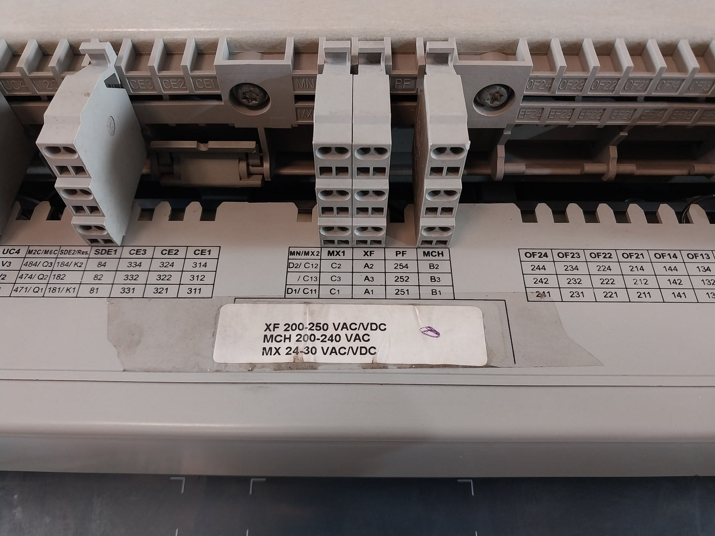 SCHNEIDER ELECTRIC NW32 H1 MASTERPACT CIRCUIT BREAKER 3200A 3 POLE