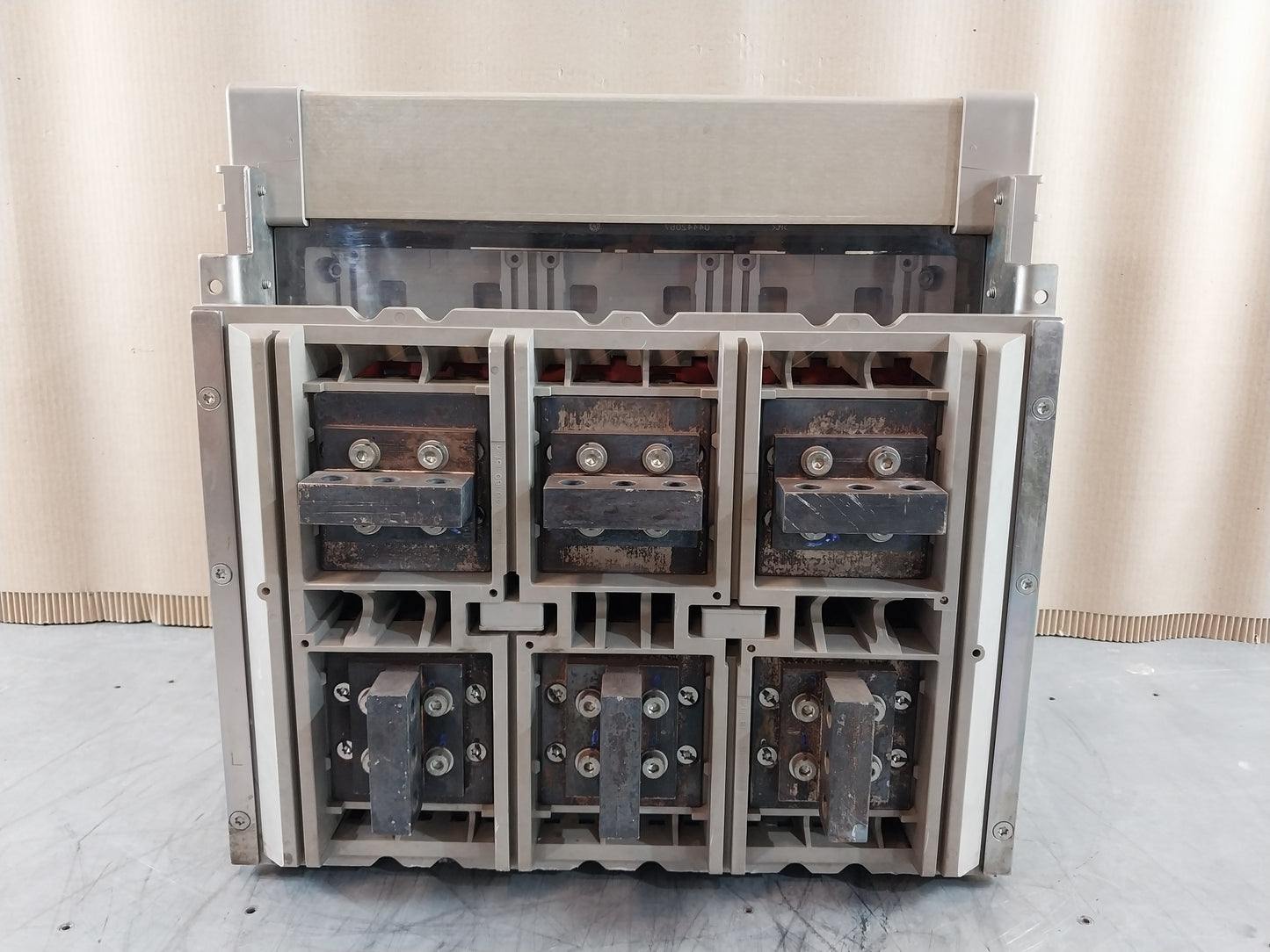 SCHNEIDER ELECTRIC NW32 H1 MASTERPACT CIRCUIT BREAKER 3200A 3 POLE
