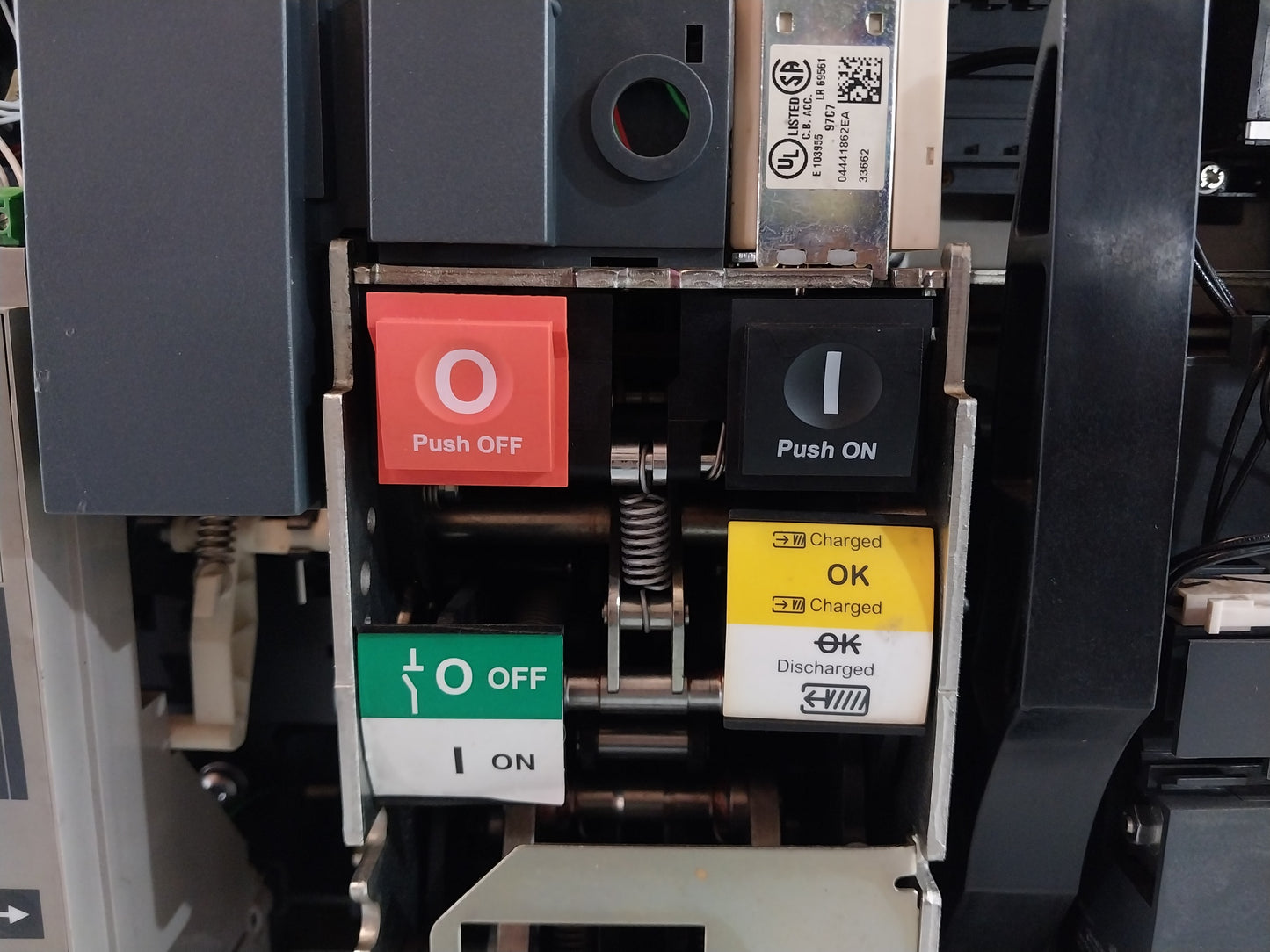SCHNEIDER ELECTRIC NW32 H1 MASTERPACT CIRCUIT BREAKER 3200A 3 POLE