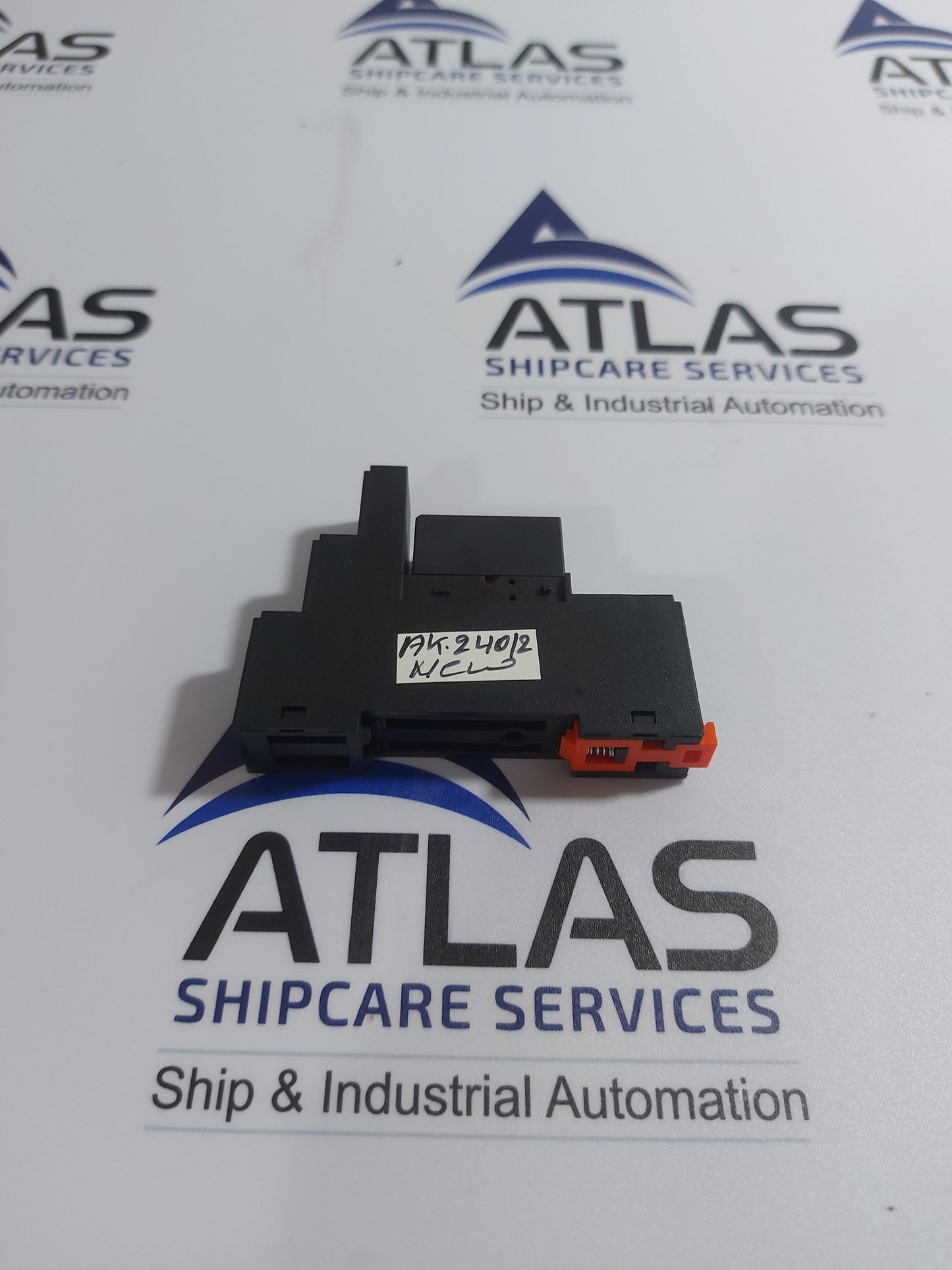 SCHNEIDER ELECTRIC RSZE1S48M RELAY WITH SOCKET BASE 10A 250V