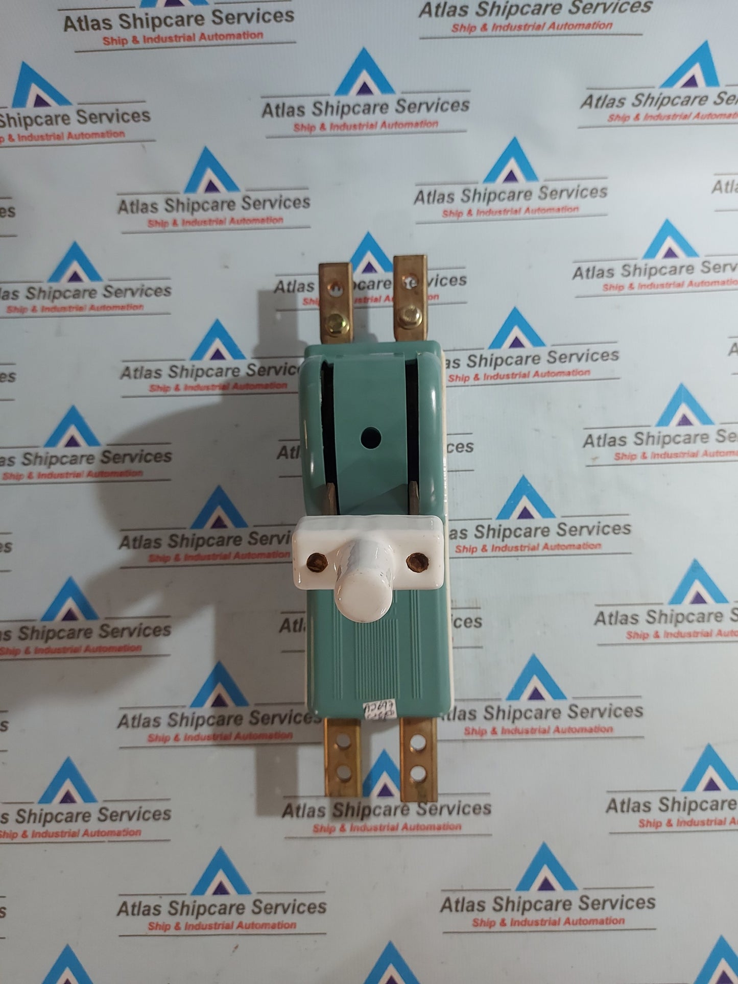 SHINDONGA ELECTRIC SINGLE THROW 2 POLE KNIFE SWITCH LK124-B