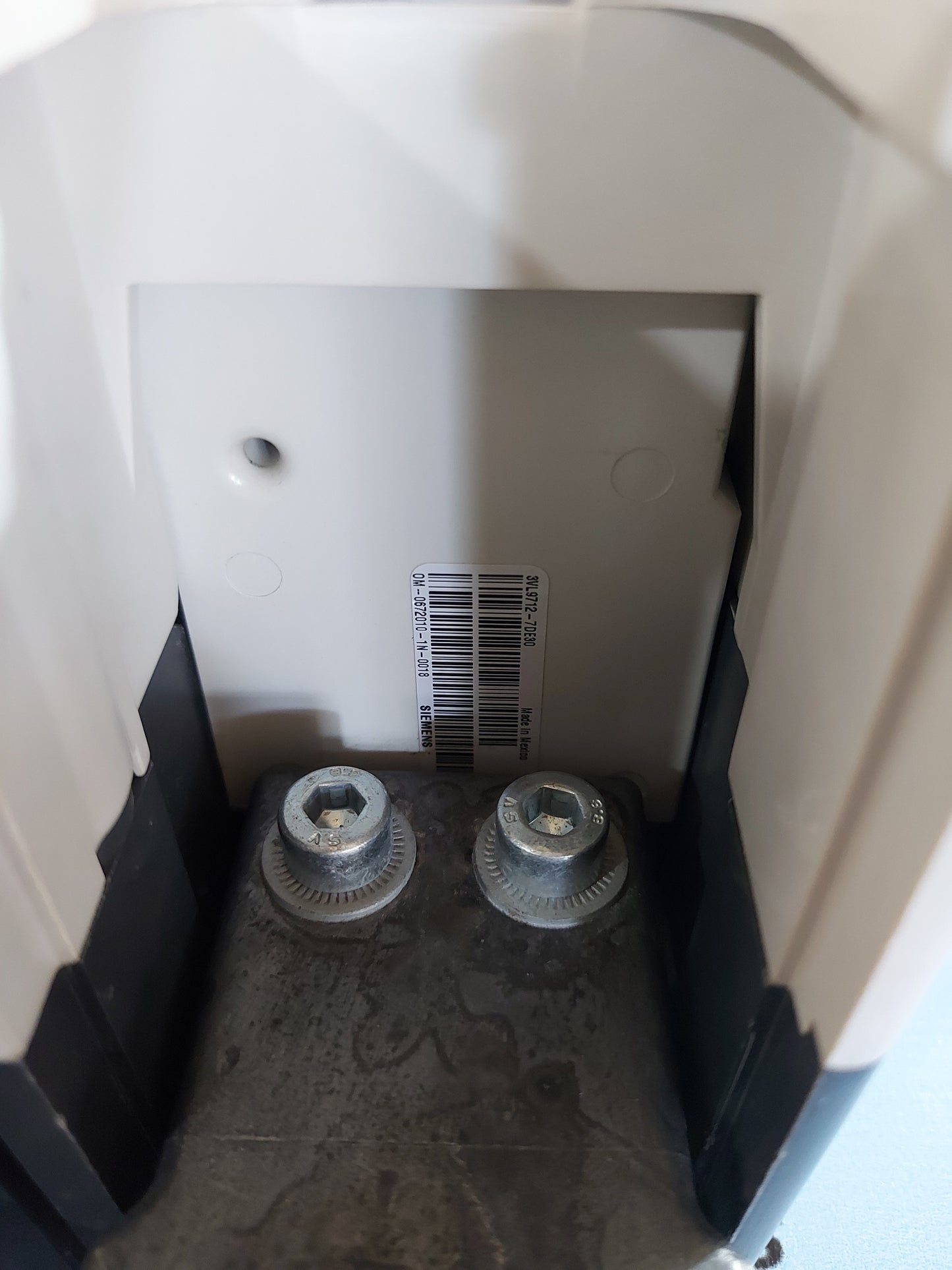 SIEMENS 3VL7712-1DE36-0AA0 CIRCUIT BREAKER 1250A