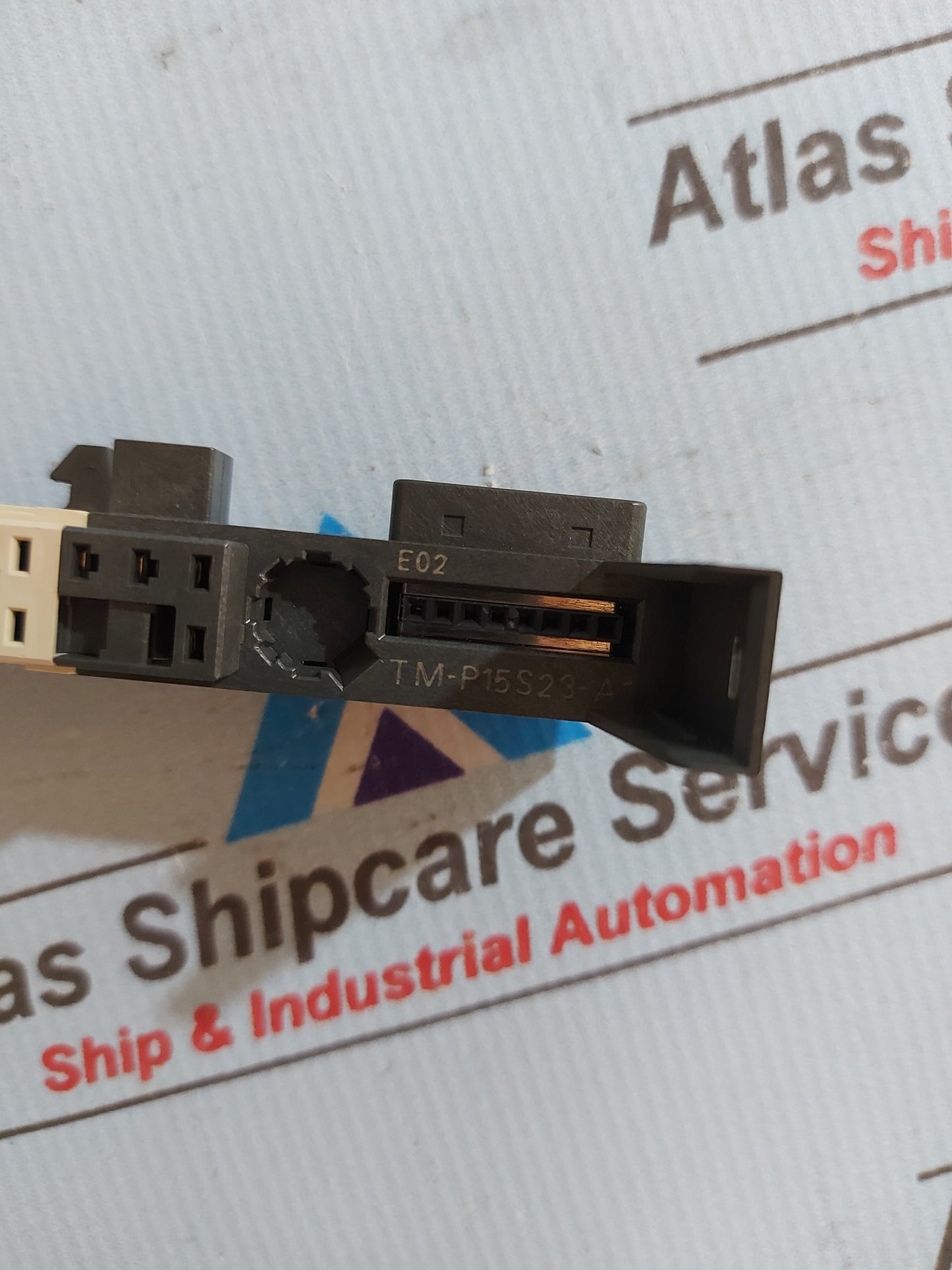 SIEMENS 6ES7 193-4CC20-0AA0 TERMINAL MODULE TM-P15S23-A1