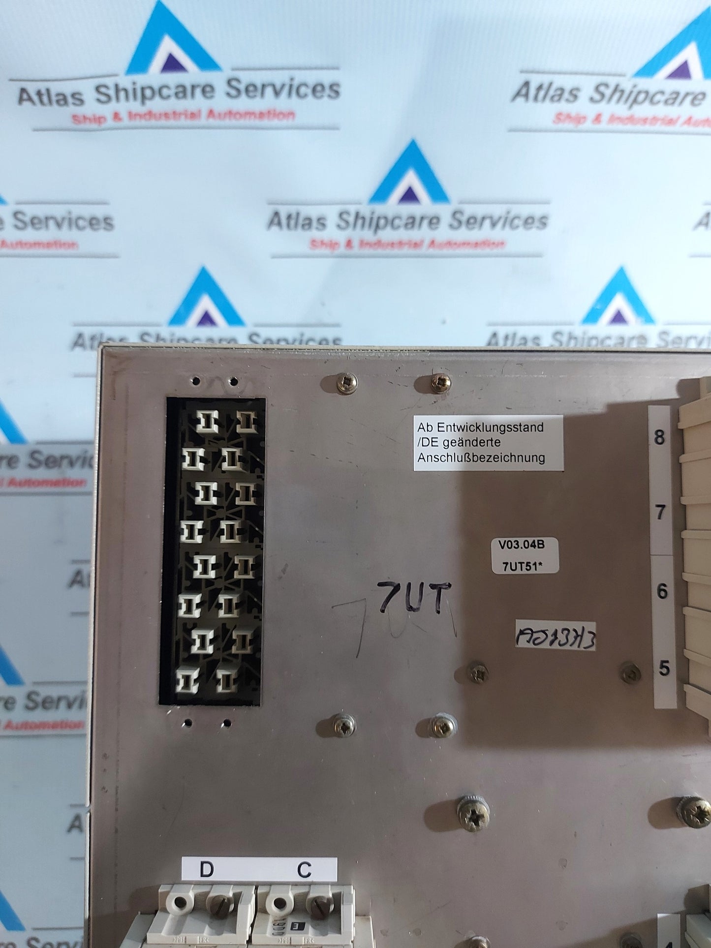 SIEMENS 7UT5131-4CB01-1AA0/LL DIFFERENTIAL PROTECTION RELAY