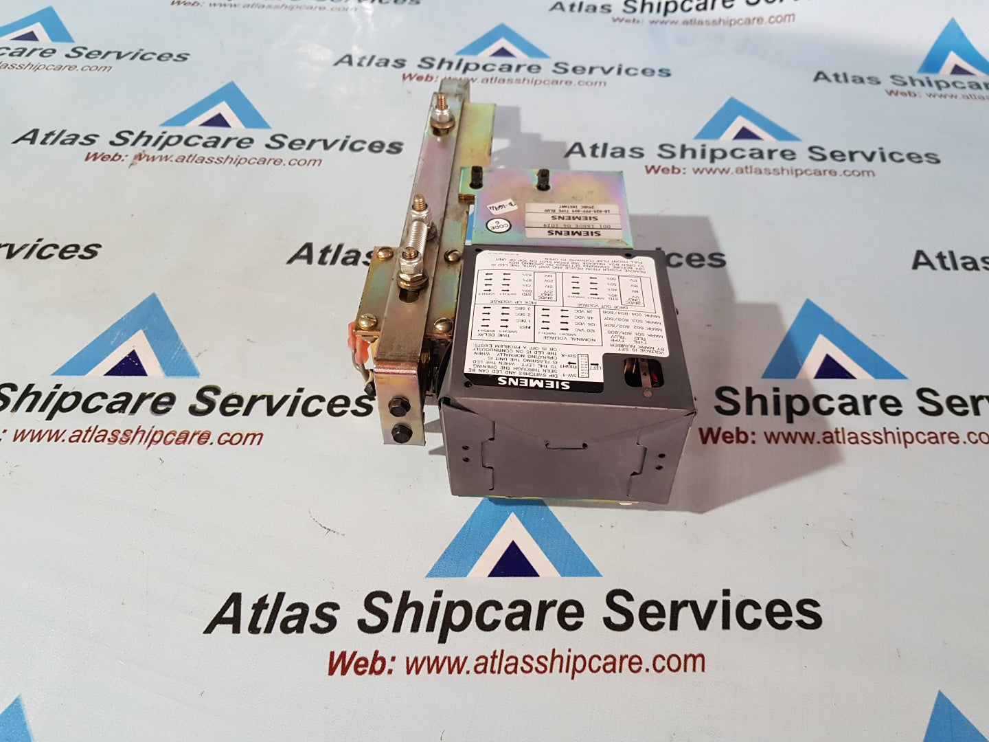 SIEMENS RLUU 18-824-999-804 UNDERVOLTAGE DEVICE