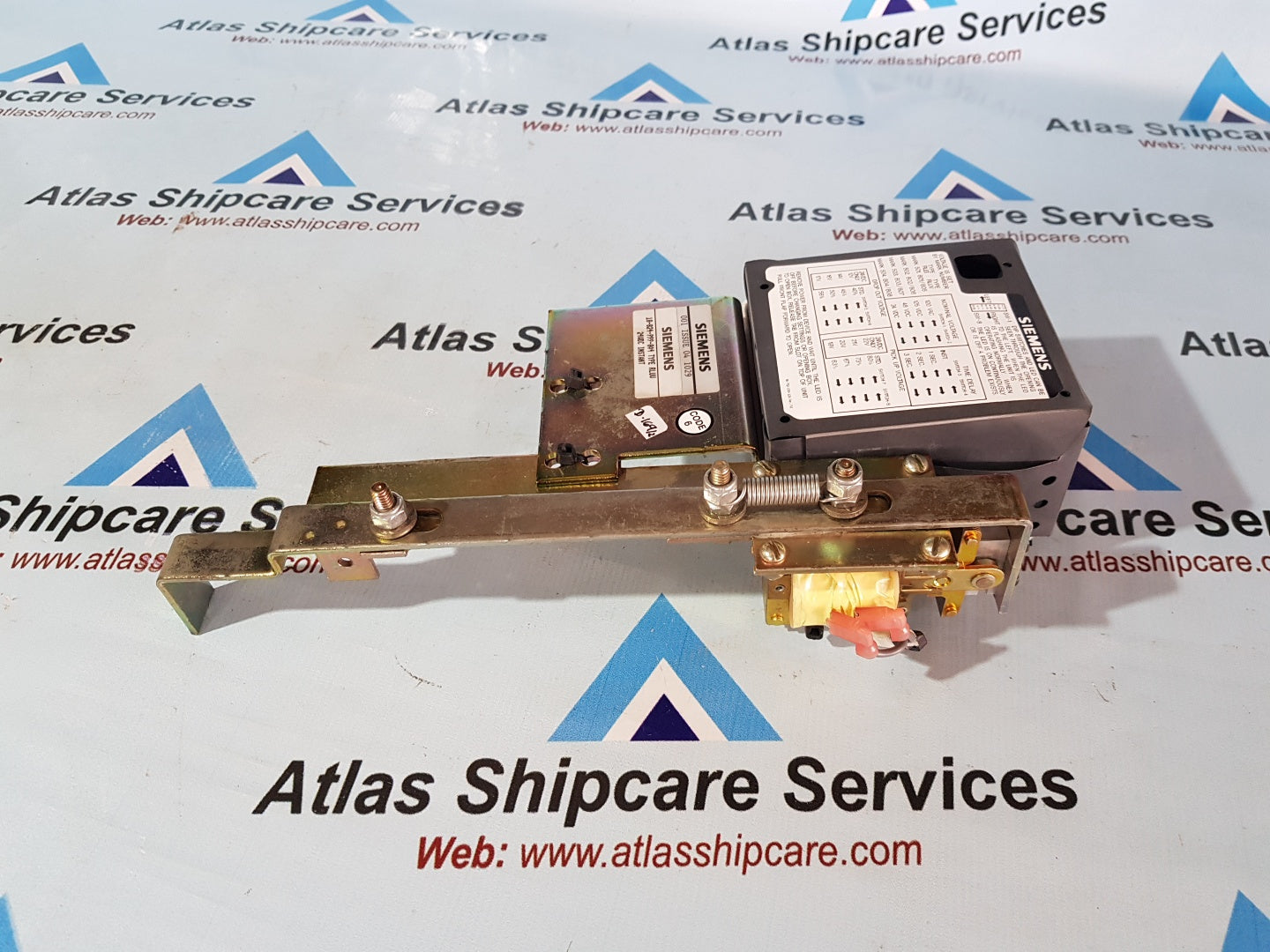 SIEMENS RLUU 18-824-999-804 UNDERVOLTAGE DEVICE