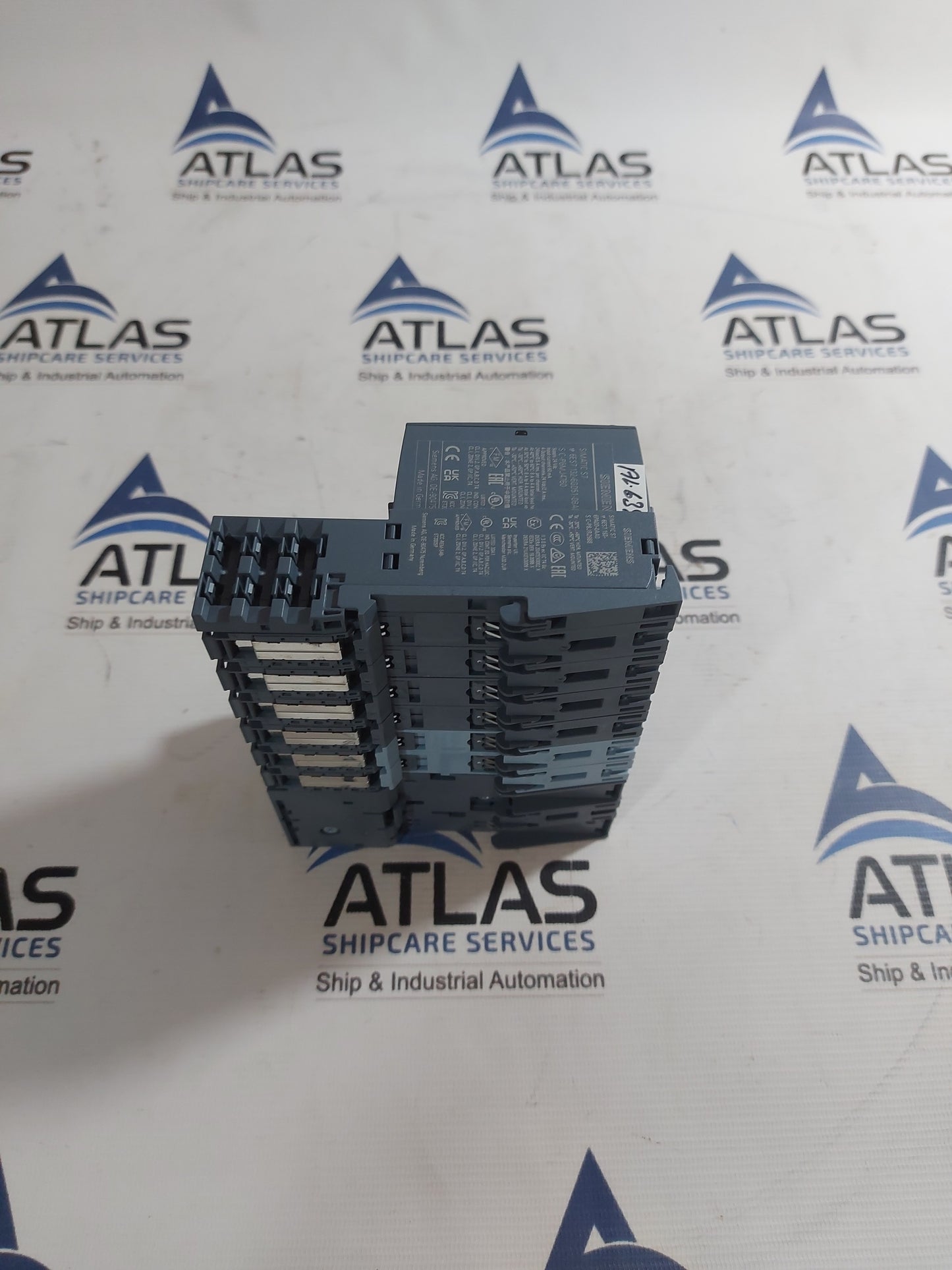 SIEMENS SIMATIC S7 6ES7 132-6DG51-0BA0 WITH 6ES7 193-6PA00-0AA0