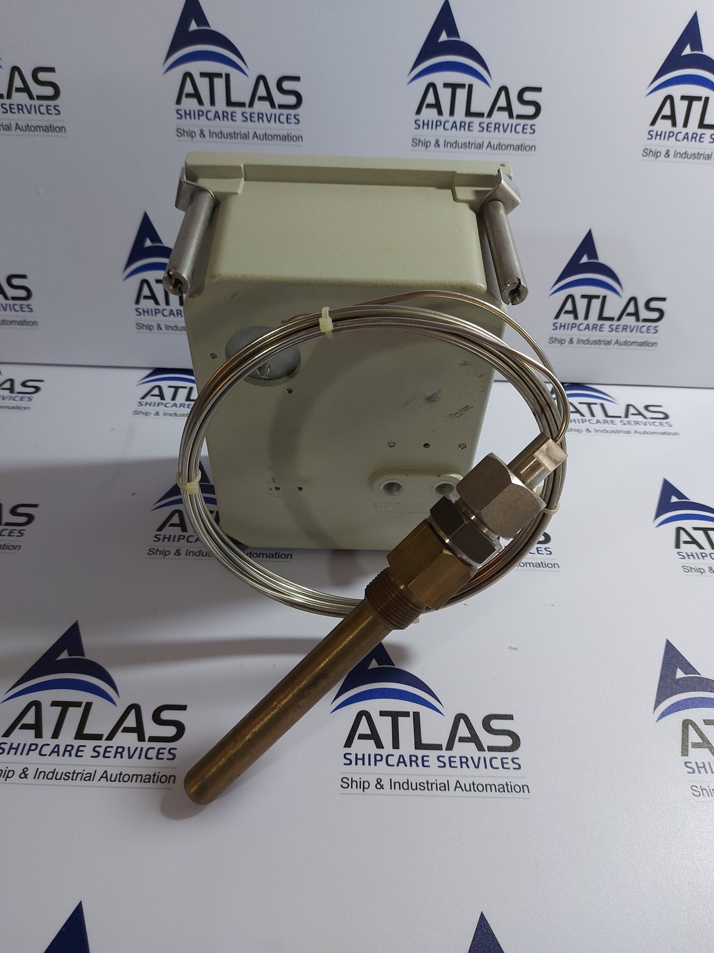 SMC 83 R11 W23 TEMPERATURE INDICATING CONTROLLER