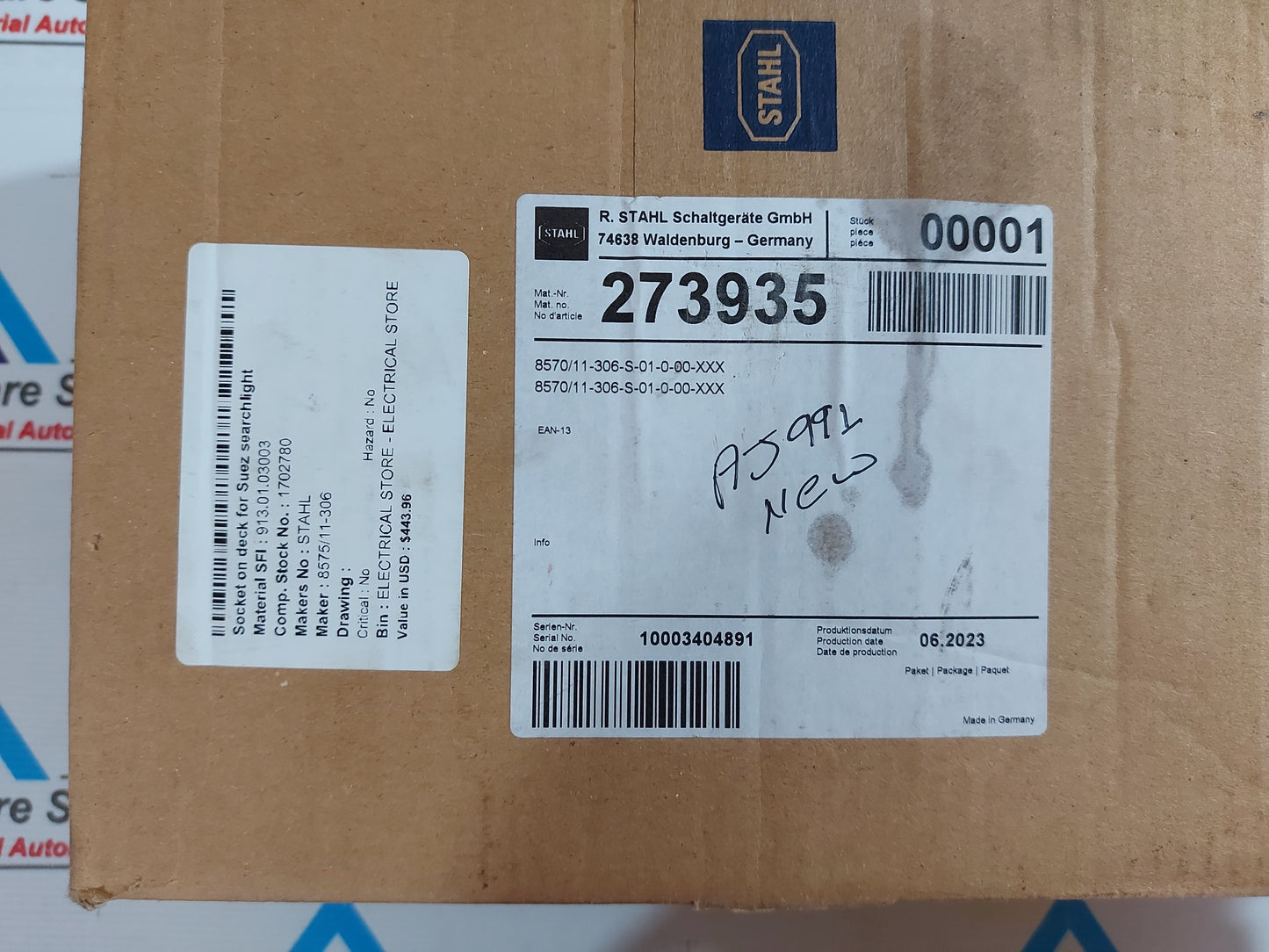 STAHL 8570/1.-306-S WALL-MOUNTING SOCKET 16A - 6h