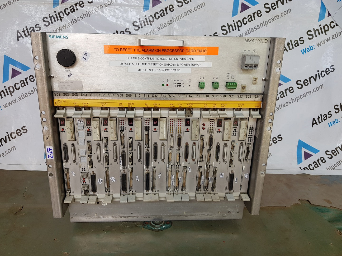 Siemens Simadyn D Type SR8 24 Slot Rack PLC w/Cards 6DD1662