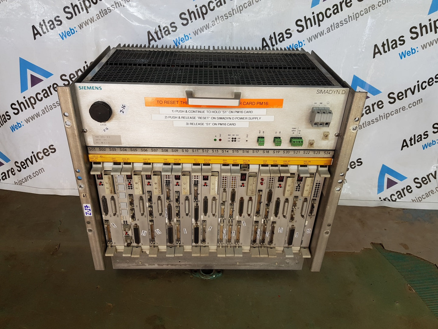 Siemens Simadyn D Type SR8 24 Slot Rack PLC w/Cards 6DD1662
