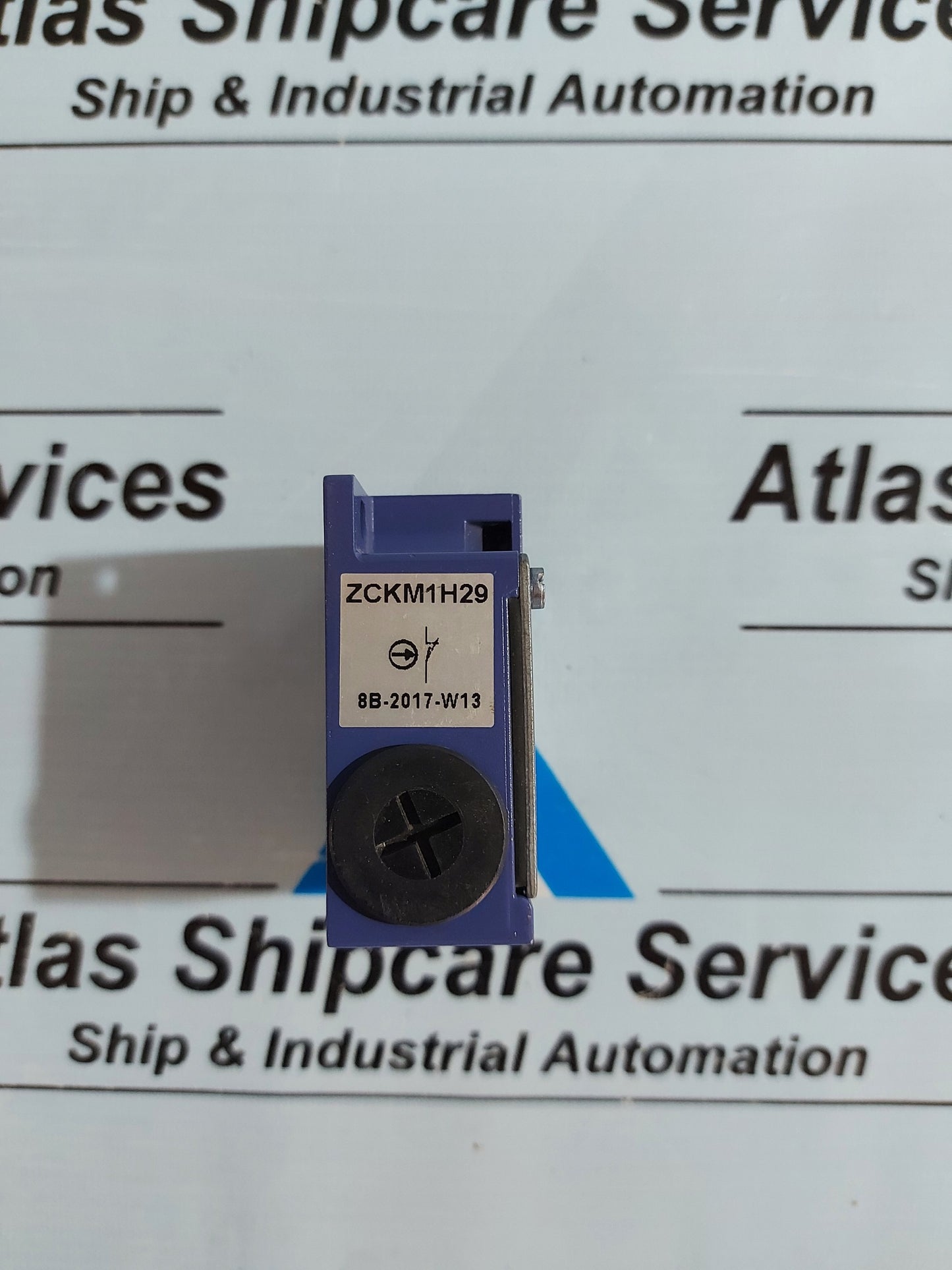 TELEMECANIQUE XCKM LIMIT SWITCH ZCKM1H29