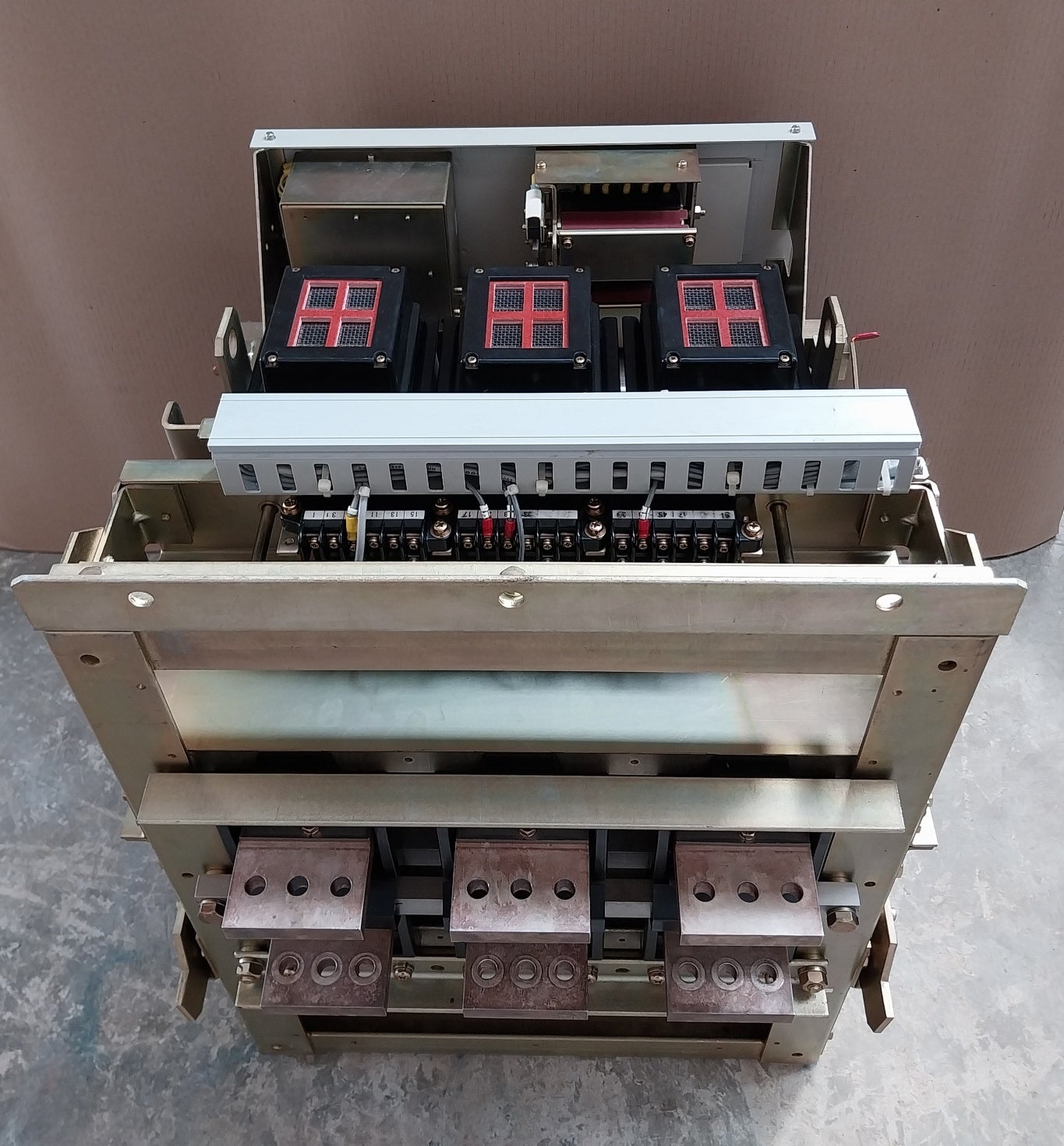 TERASAKI AP-20 AIR CIRCUIT BREAKER 3 POLE 2000A