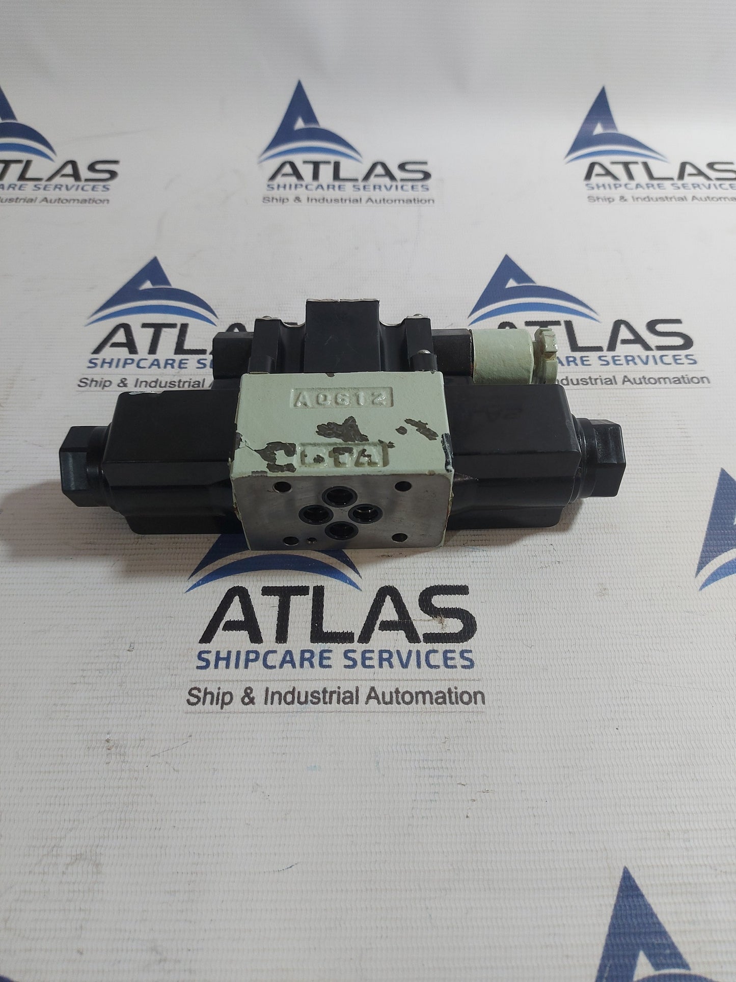 TOKYO KEIKI DG4V-3-6C-M-P2-V-7-54 DIRECTIONAL CONTROL VALVE