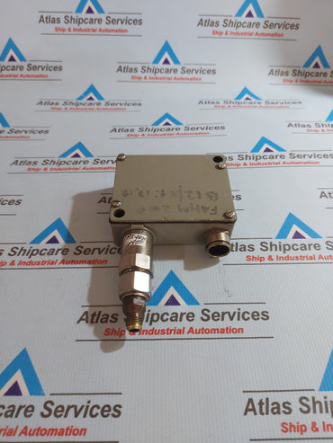 TRAFAG 8202.81.2212 PRESSURE TRANSMITTER 0...40 Bar-G
