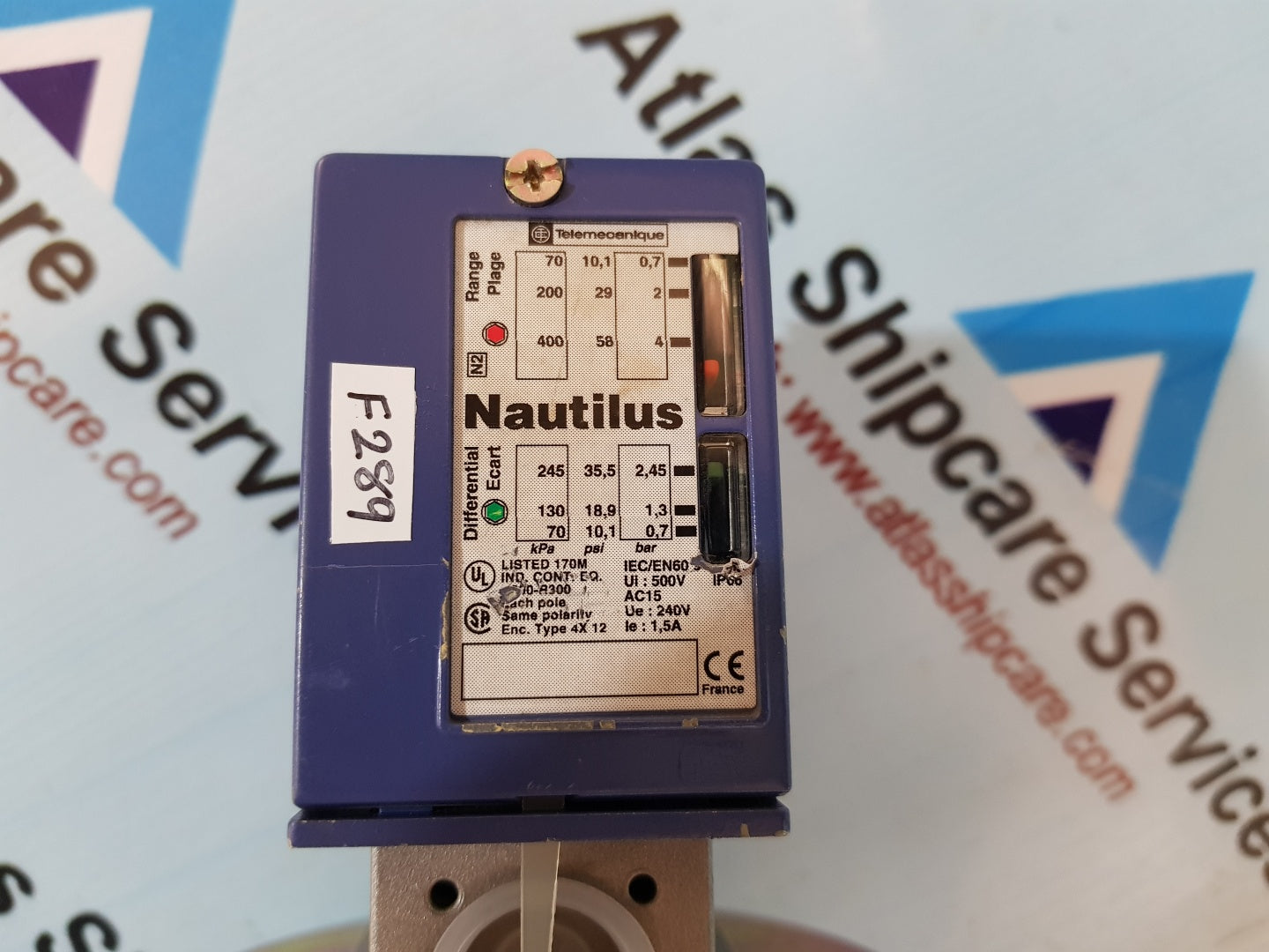 Telemecanique Nautilus XML CS04B2S11 Pressure Switch