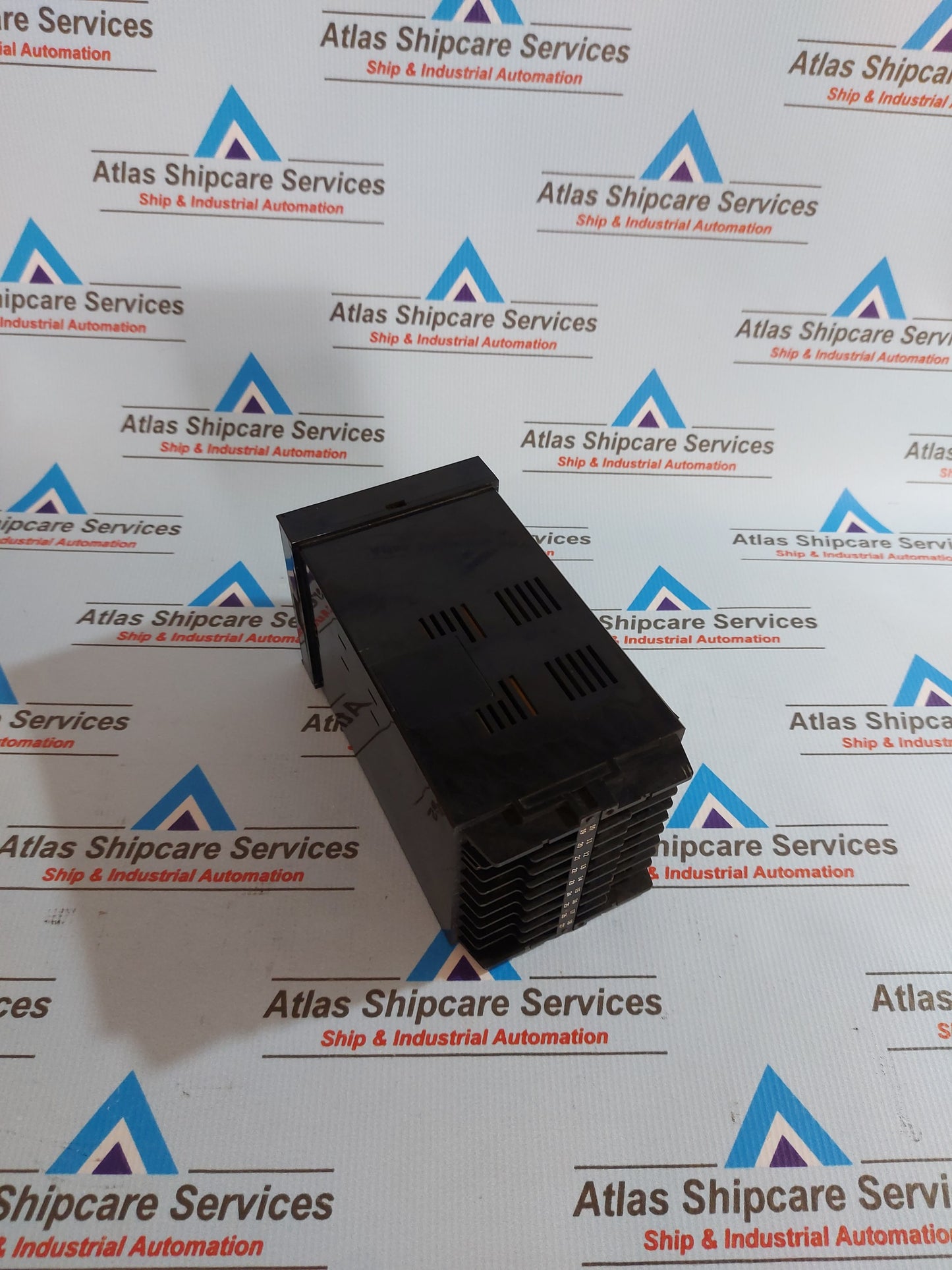 YAMATAKE-HONEYWELL SDC200 DIGITAL TEMPERATURE CONTROLLER