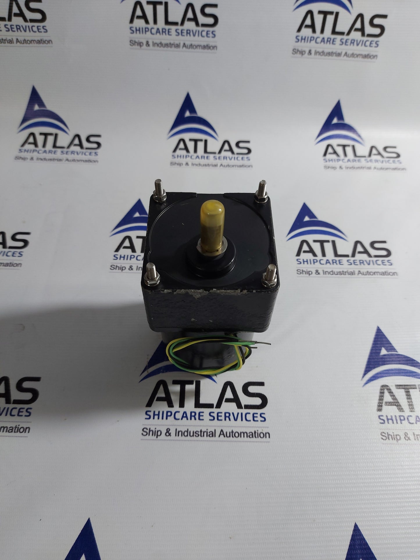 YOKOGAWA SERTEC 8RH2-DW30S993 REVERSIBLE MOTOR 6W 110V