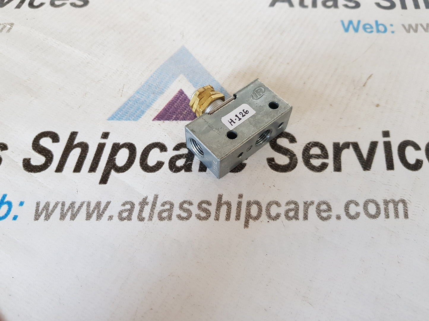 ARO 213-C MANUAL AIR CONTROL VALVE 3-WAY H126
