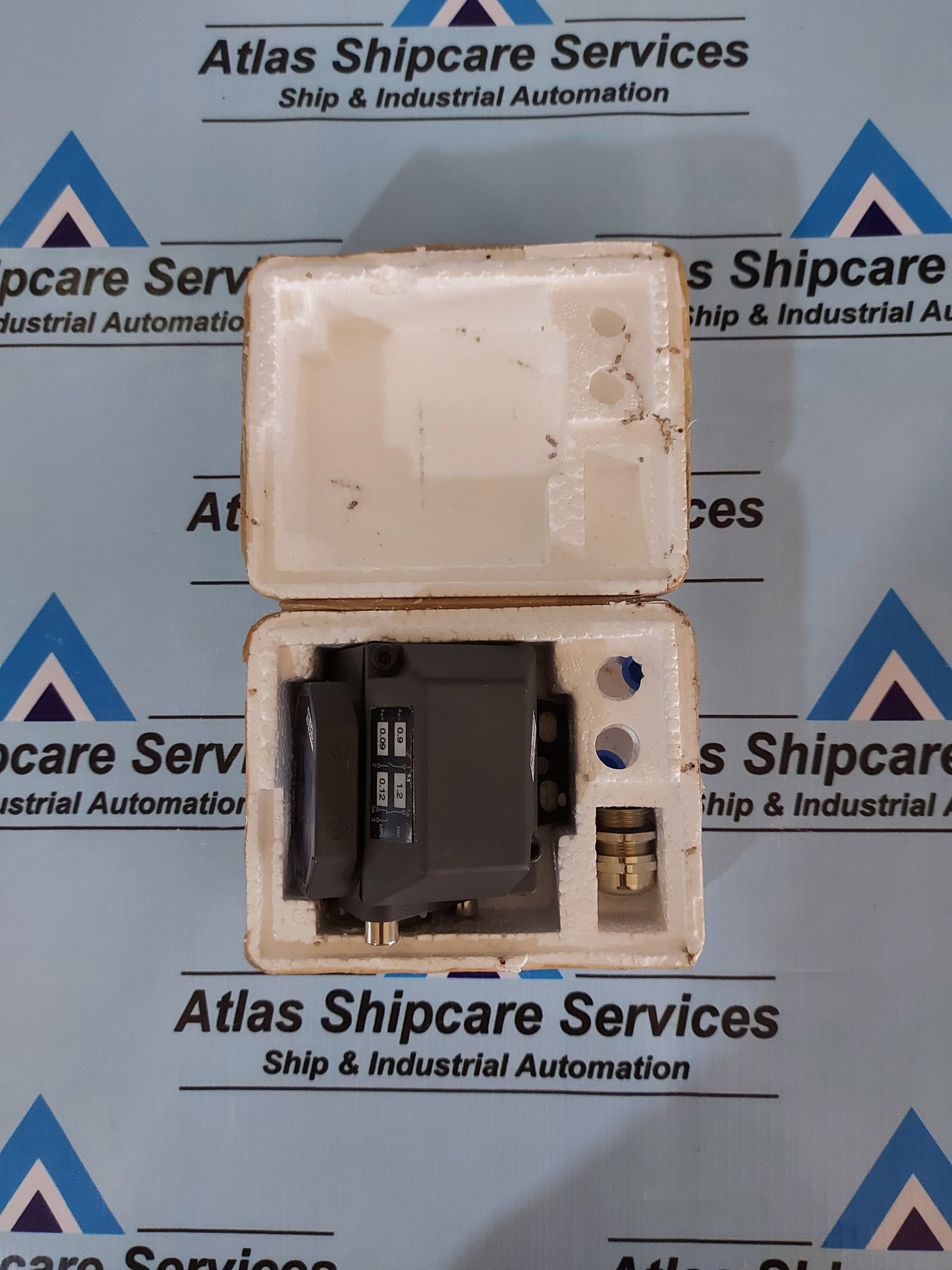 BOLL & KIRCH 4.36.1 DIFFERENTIAL PRESSURE INDICATOR 0.9-1.2 BAR