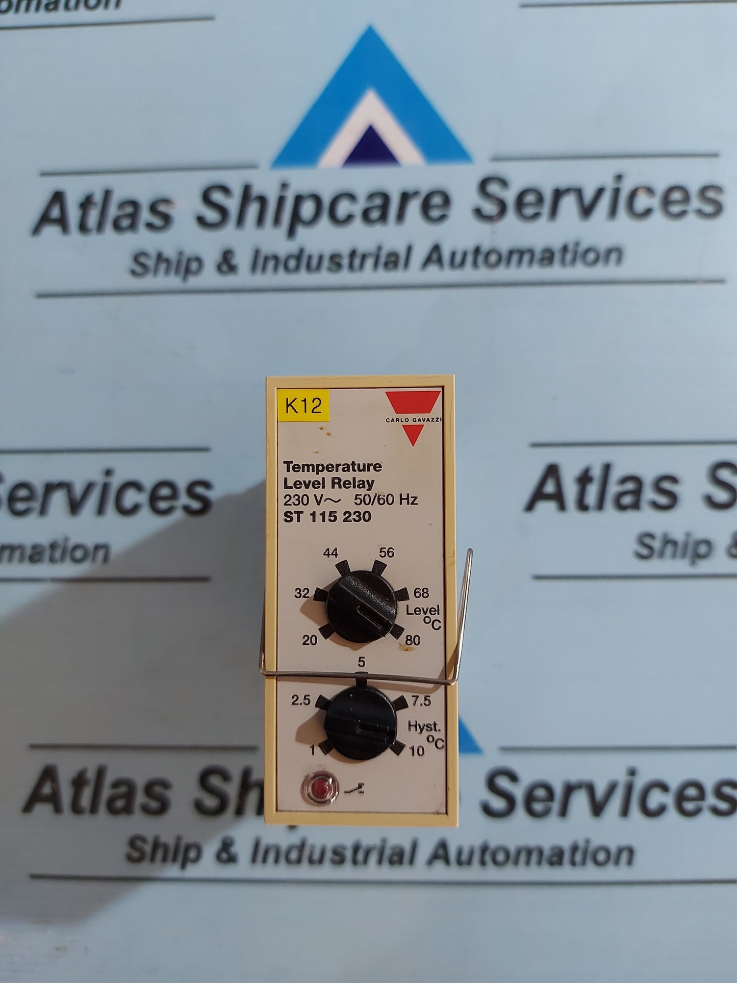 CARLO GAVAZZI ST 115 230 TEMPERATURE LEVEL RELAY