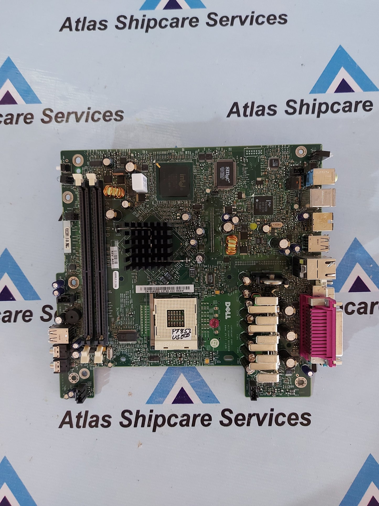 DELL CN-0U8211-13740-41C-00AW