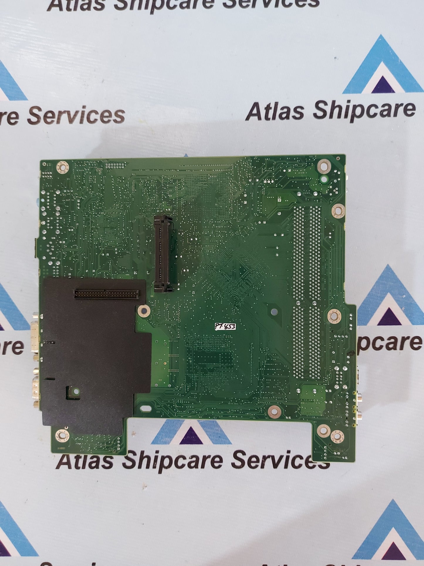 DELL CN-0U8211-13740-41C-00AW