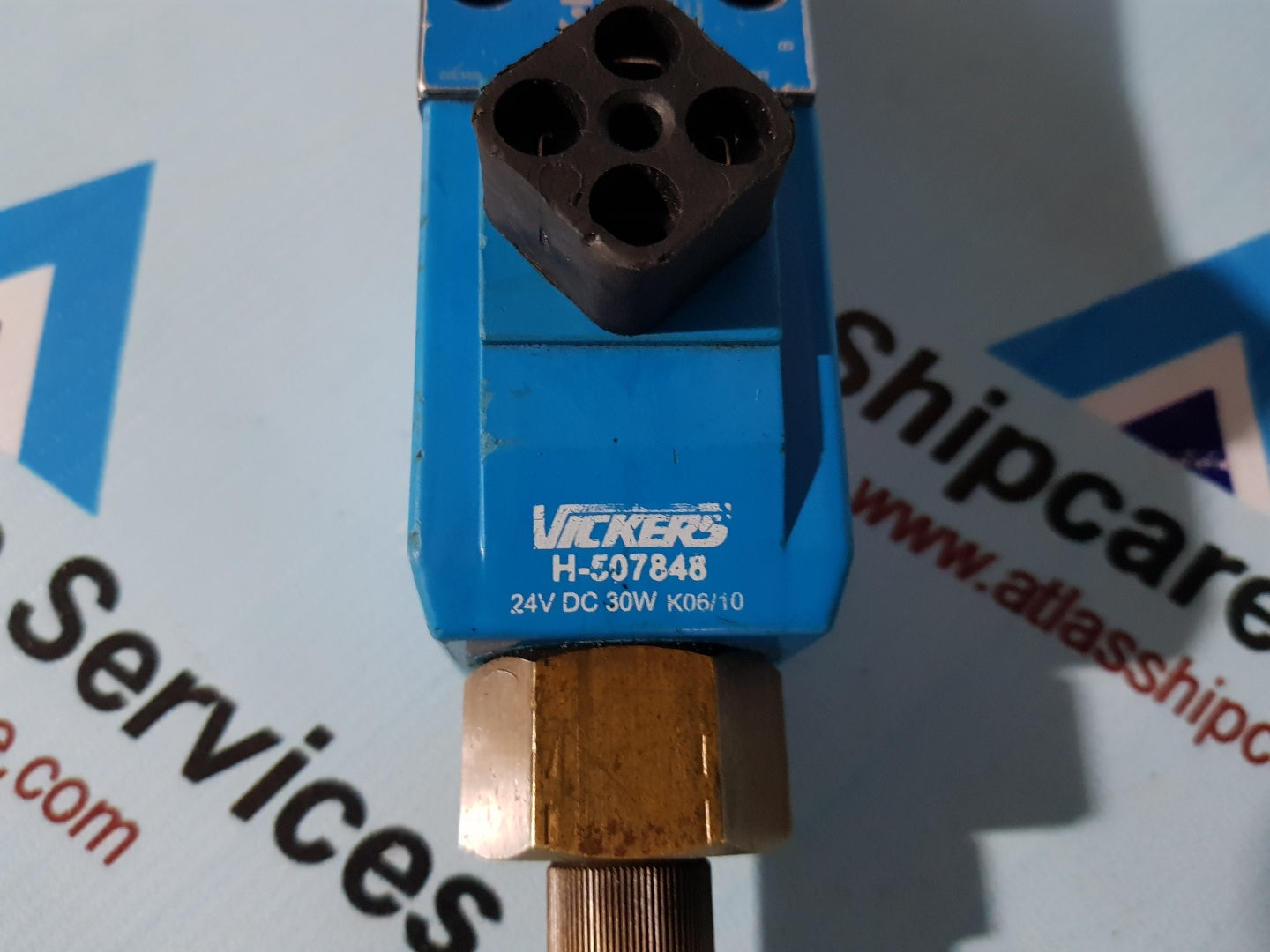 Eaton Vickers DG4V3S2AMUH560 Solenoid Operated Directional Valve H584