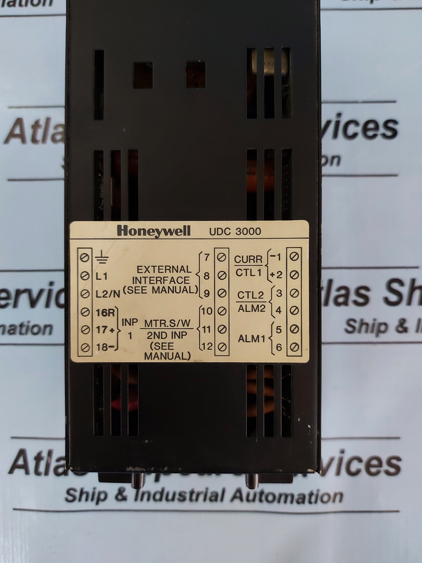HONEYWELL DC3002-0-000-2-00-0111 TEMPERATURE CONTROLLER