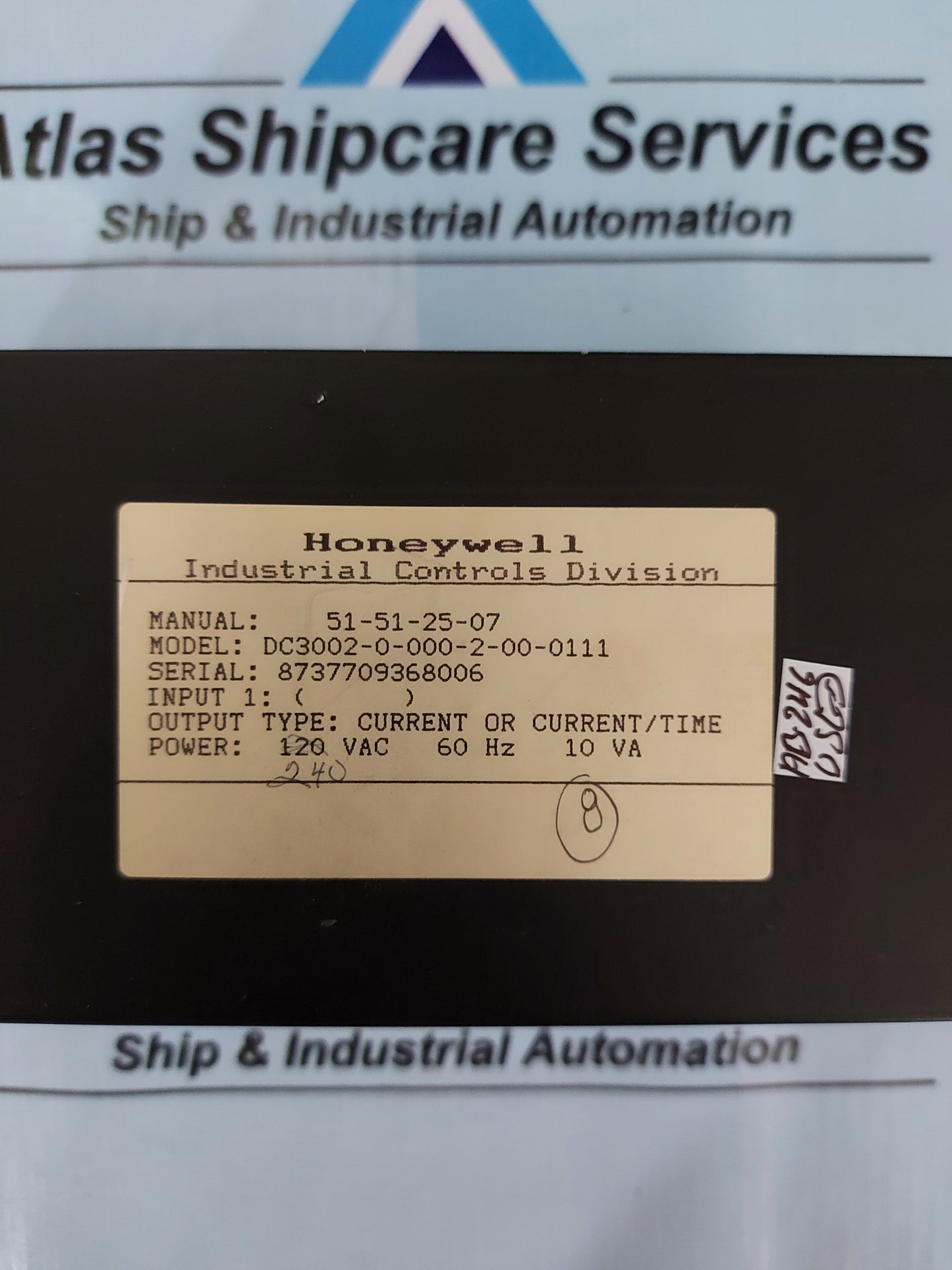 HONEYWELL DC3002-0-000-2-00-0111 TEMPERATURE CONTROLLER