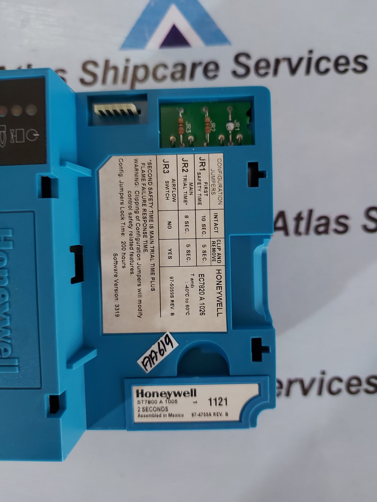 HONEYWELL EC7820 A 1026 BURNER CONTROL