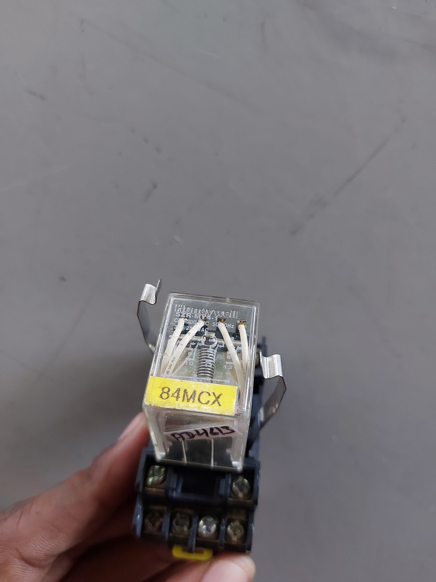 HONEYWELL SZR-MY4-1 PLUG IN POWER RELAY