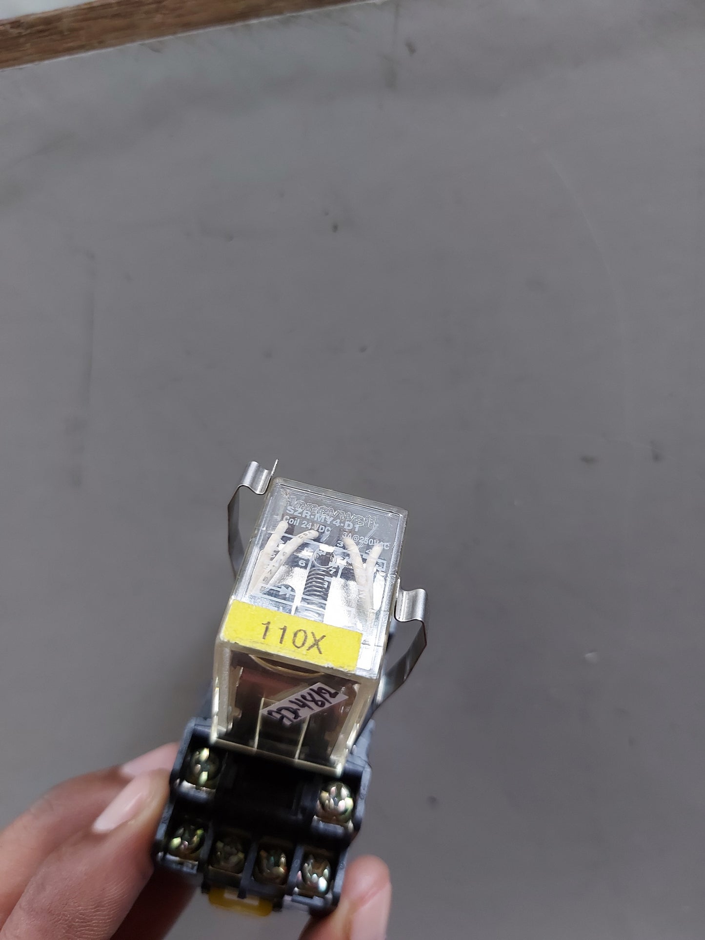 HONEYWELL SZR-MY4-D1 PLUG IN POWER RELAY