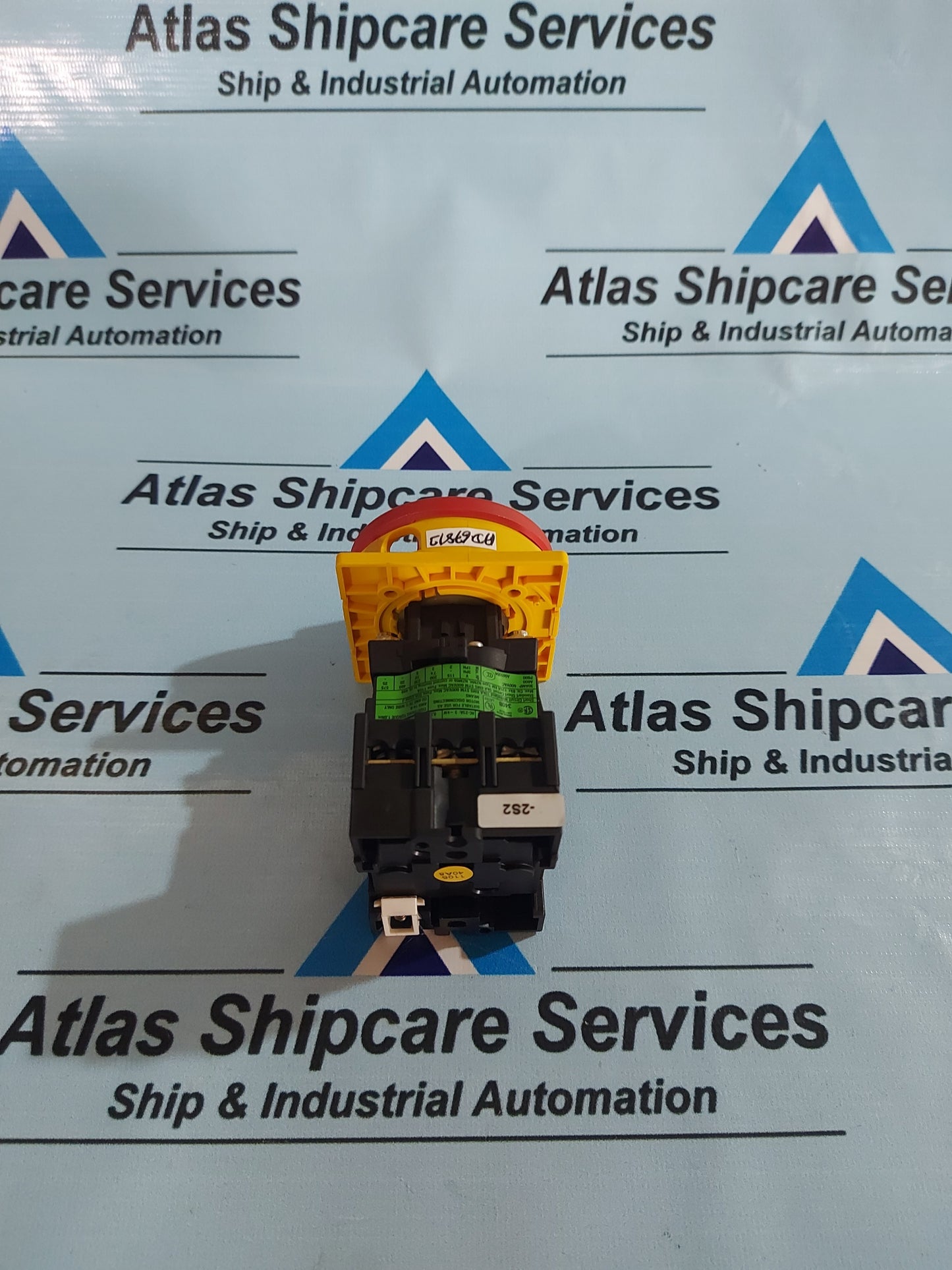 MOELLER P1-32 DISCONNECT SWITCH