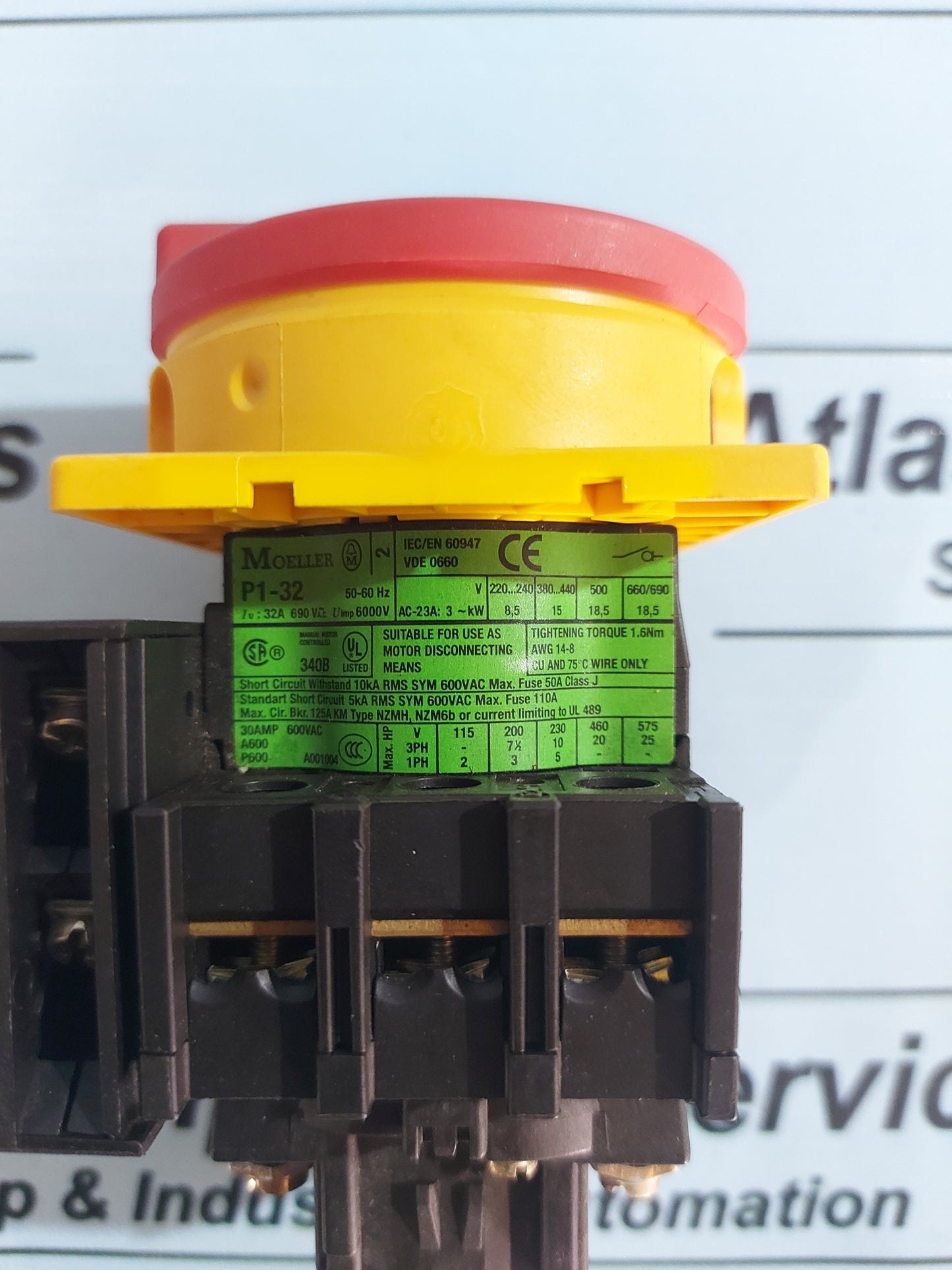 MOELLER P1-32 DISCONNECT SWITCH