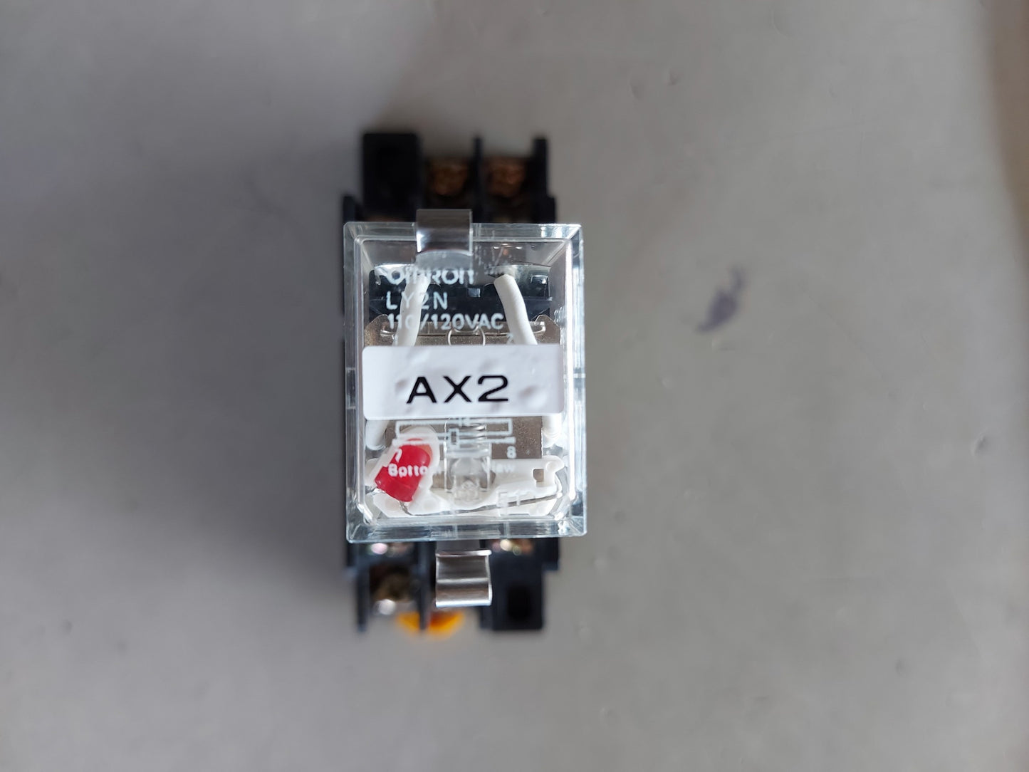 OMRON LY2N RELAY 110/120VAC AG584