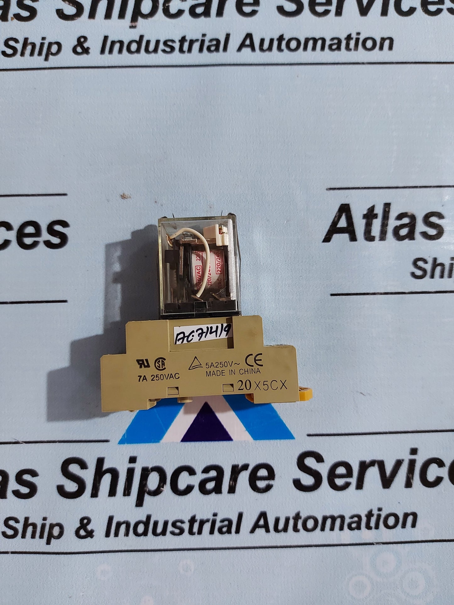 OMRON MY2N POWER RELAY WITH SOCKET