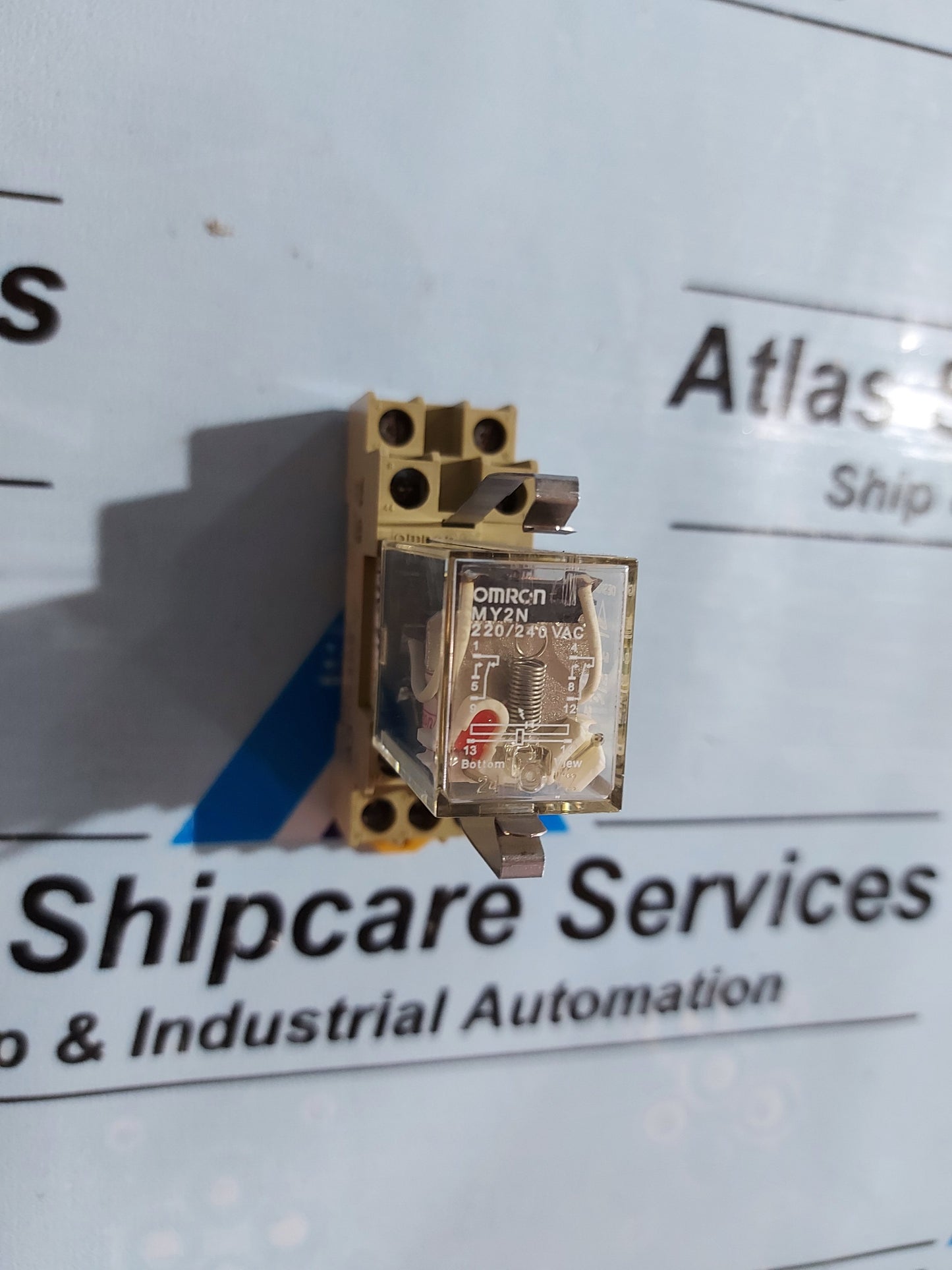 OMRON MY2N POWER RELAY WITH SOCKET