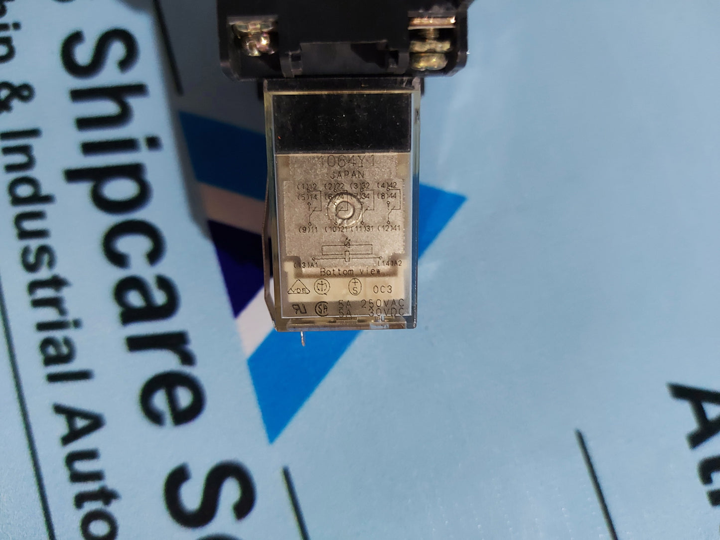 OMRON MY4N 220/240VAC (S) PLUG IN POWER RELAY