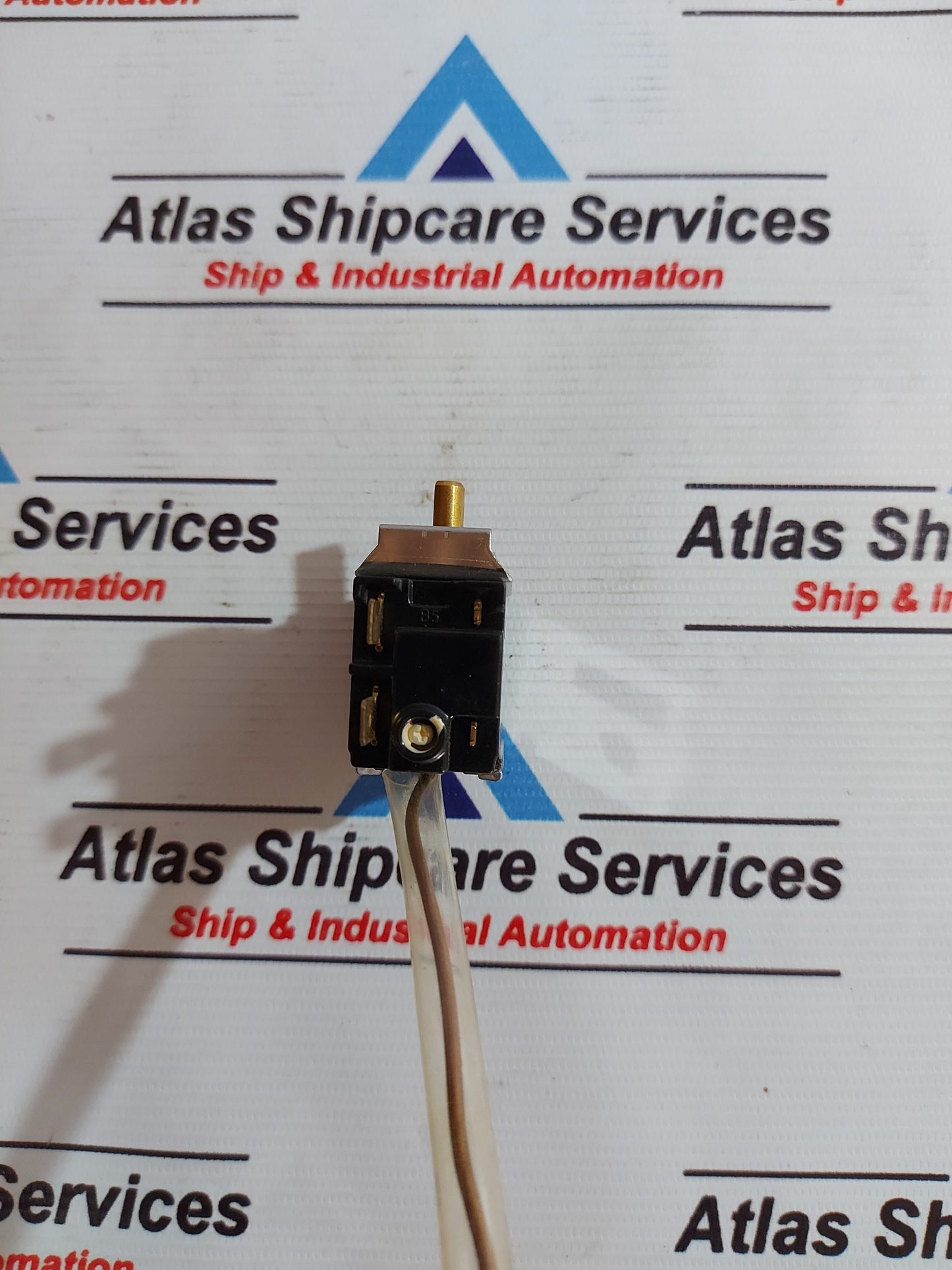 PACIFIC CONTROLS PFA-631S-01 THERMOSTAT AG551