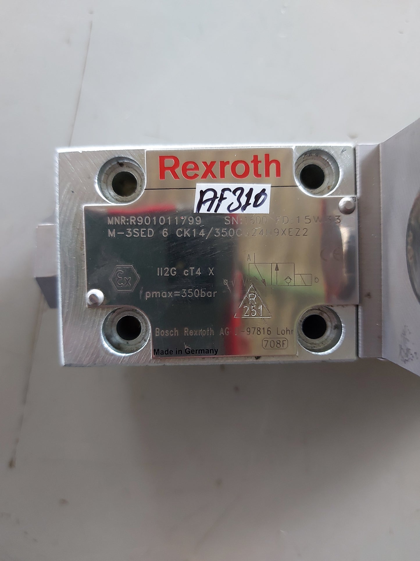REXROTH M-3SED 6 CK14/350CG24N9XEZ2 DIRECTIONAL CONTROL VALVE