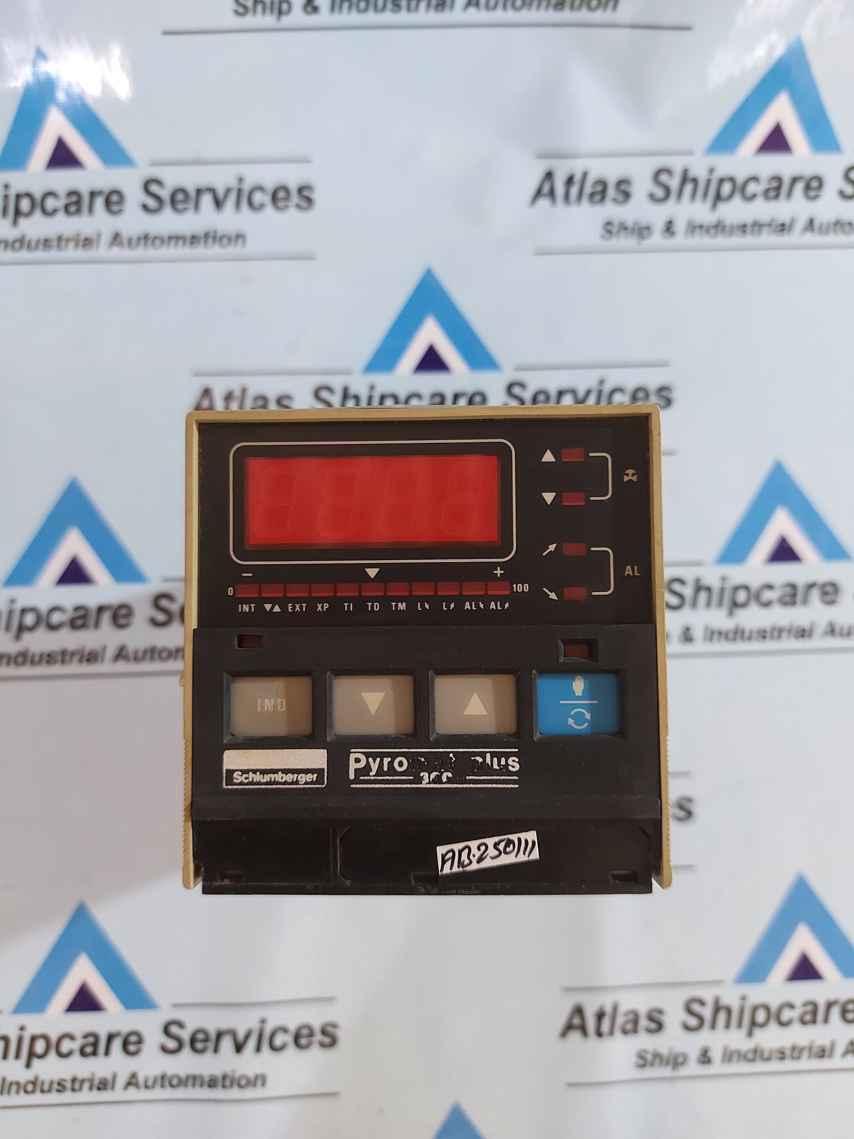 SCHLUMBERGER PYROMAT PLUS 300 PID CONTROLLER
