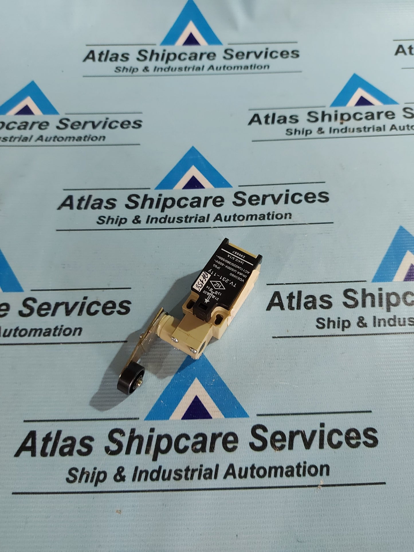 SCHMERSAL TV.231-11y LIMIT SWITCH