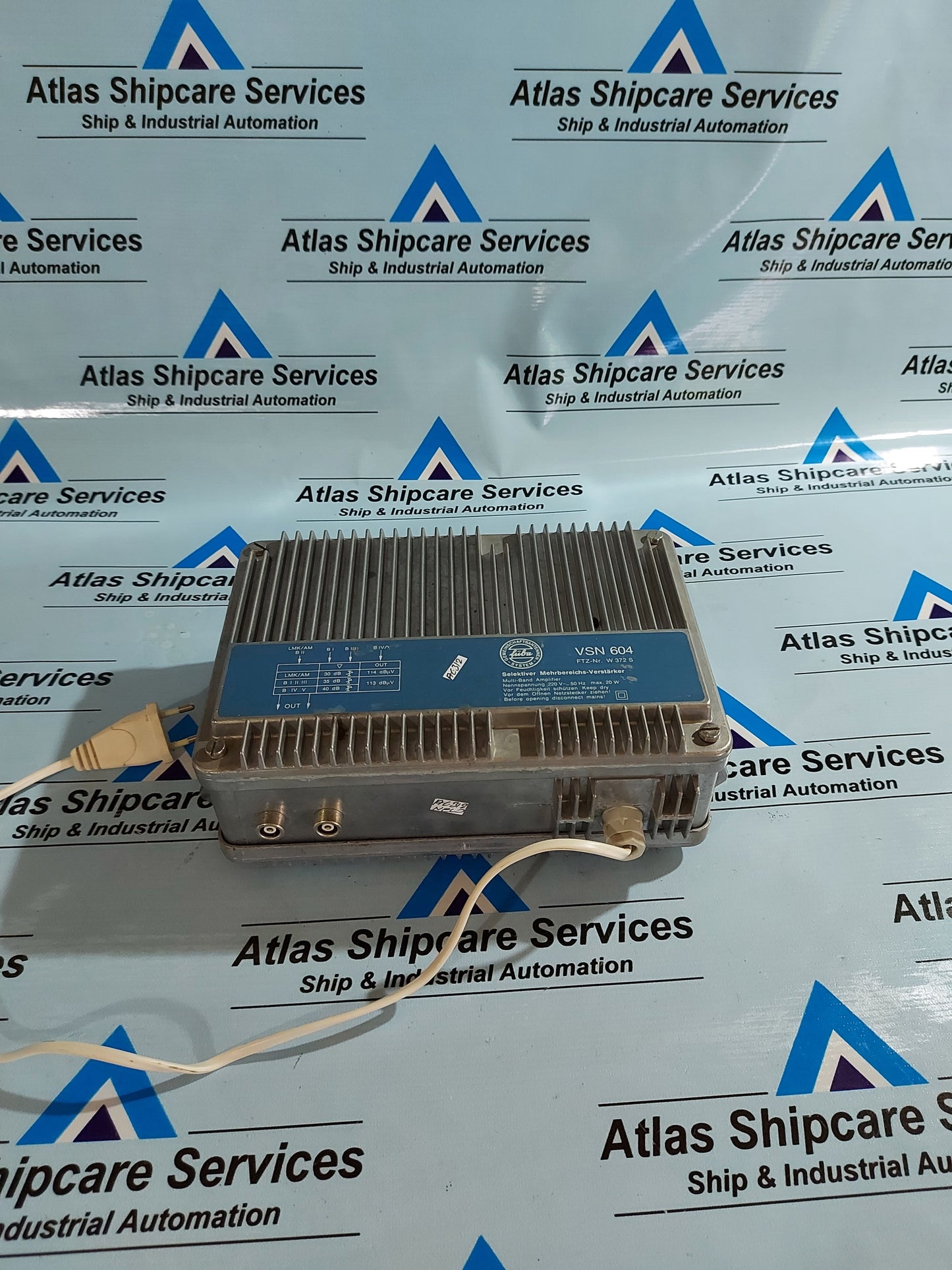 SELEKTIVER MEHRBEREICHS VSN 604 MULTI-BAND AMPLIFIER