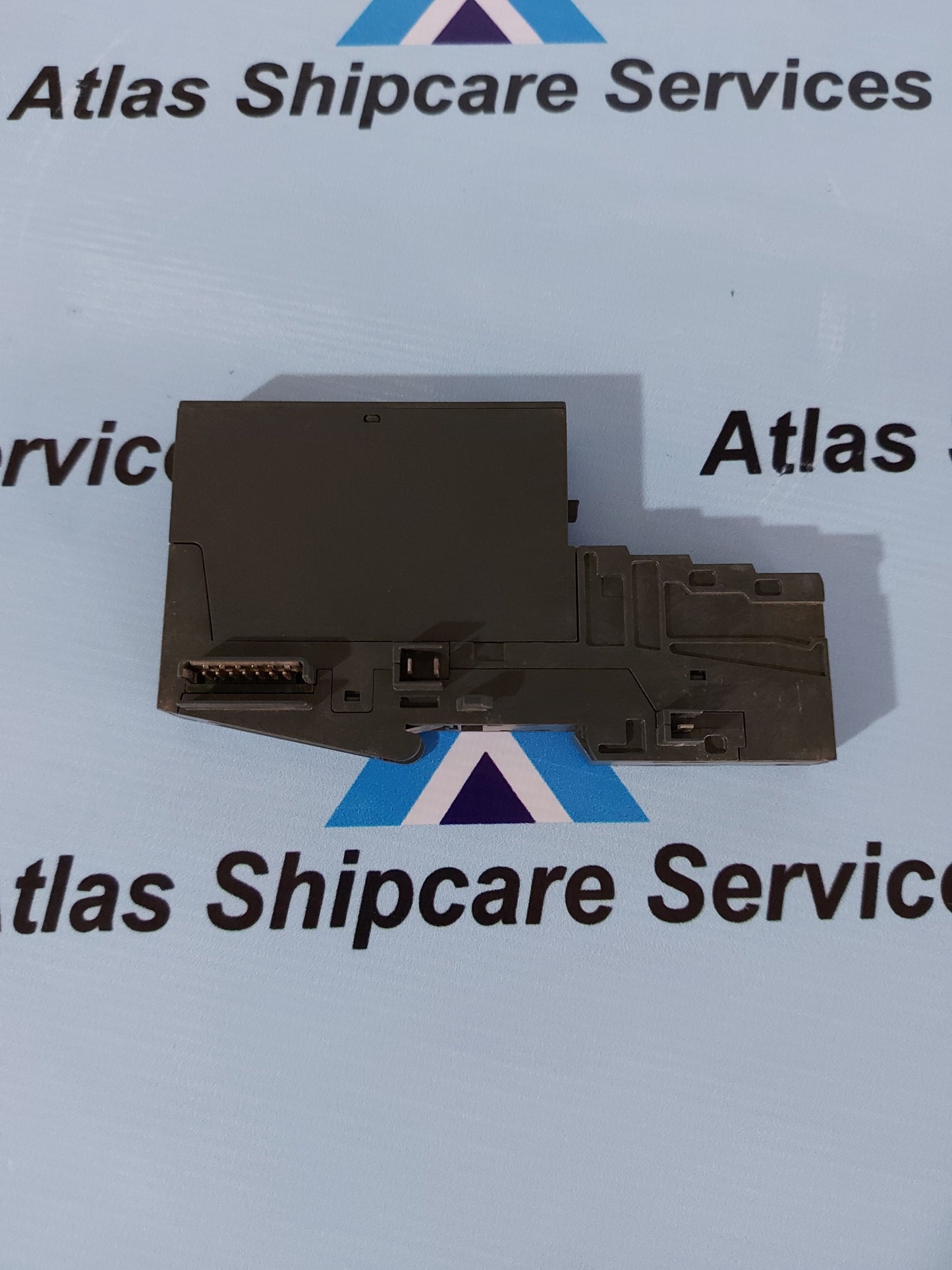 SIEMENS 6ES7 132-4BD30-0AA0 DIGITAL OUTPUT MODULE