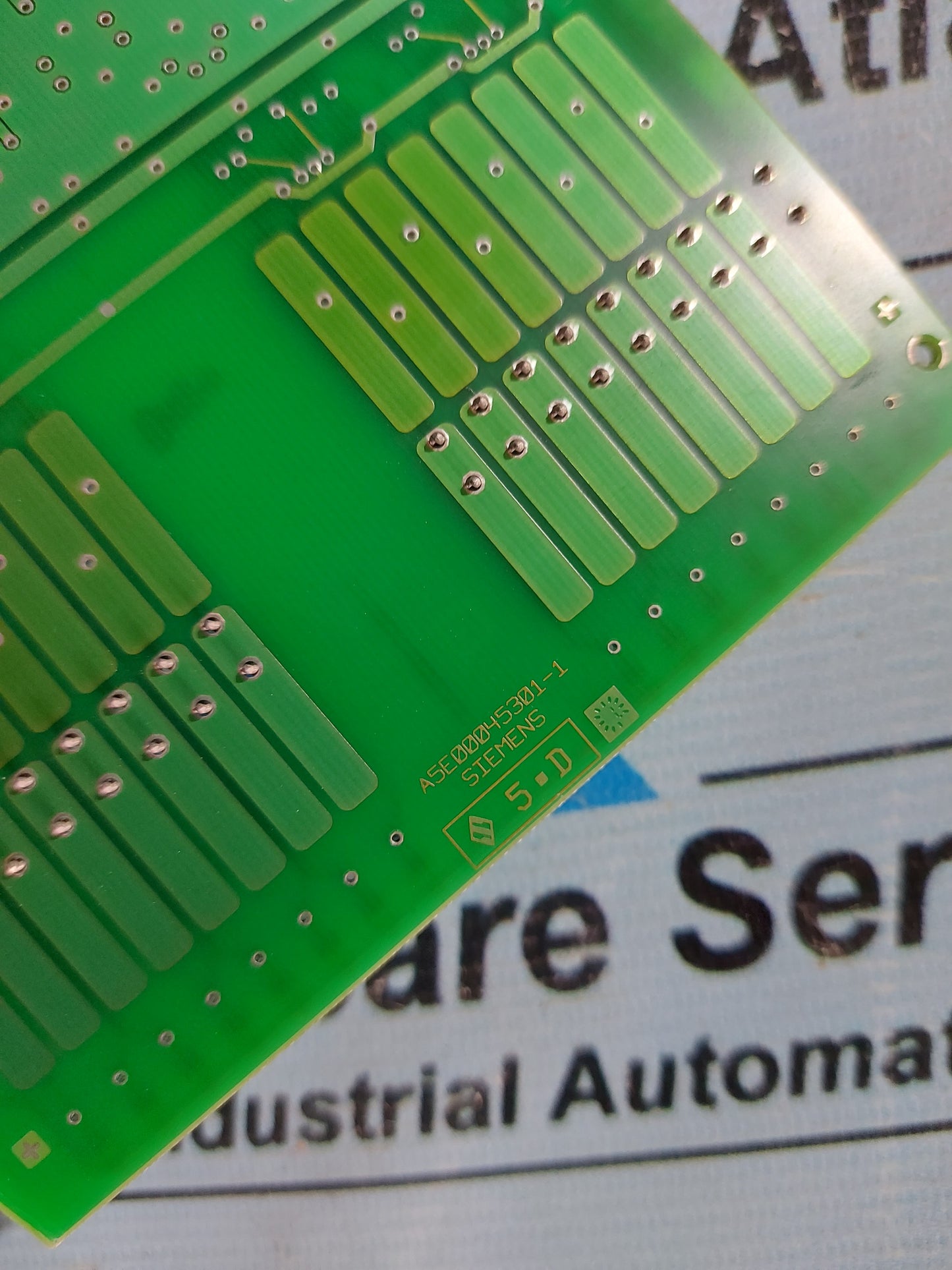 SIEMENS 6ES7321-1BH02-0AA0 SM321 DIGITAL INPUT MODULE