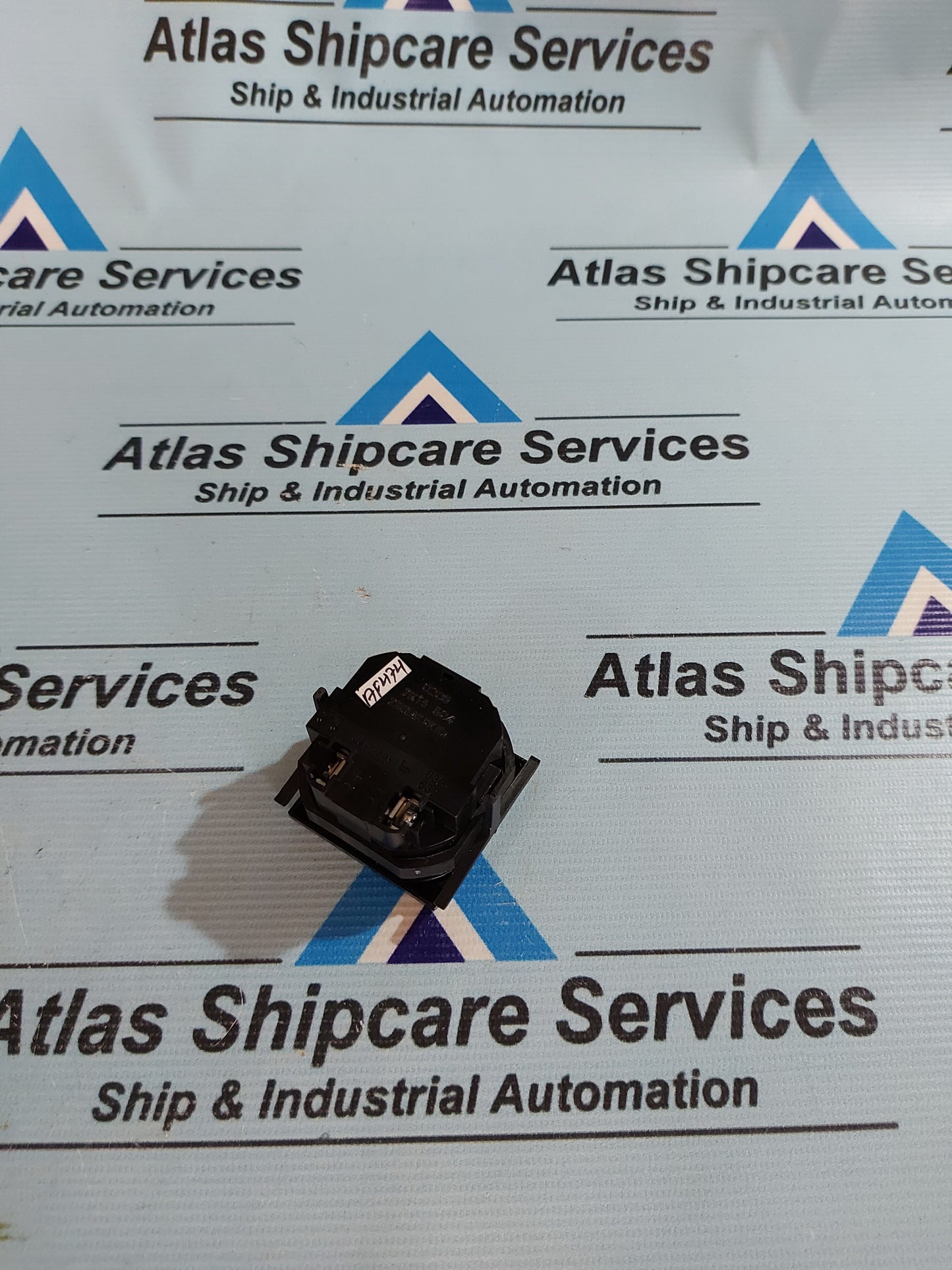 SIEMENS 7KT5 504 230VAC 60Hz TIME COUNTER